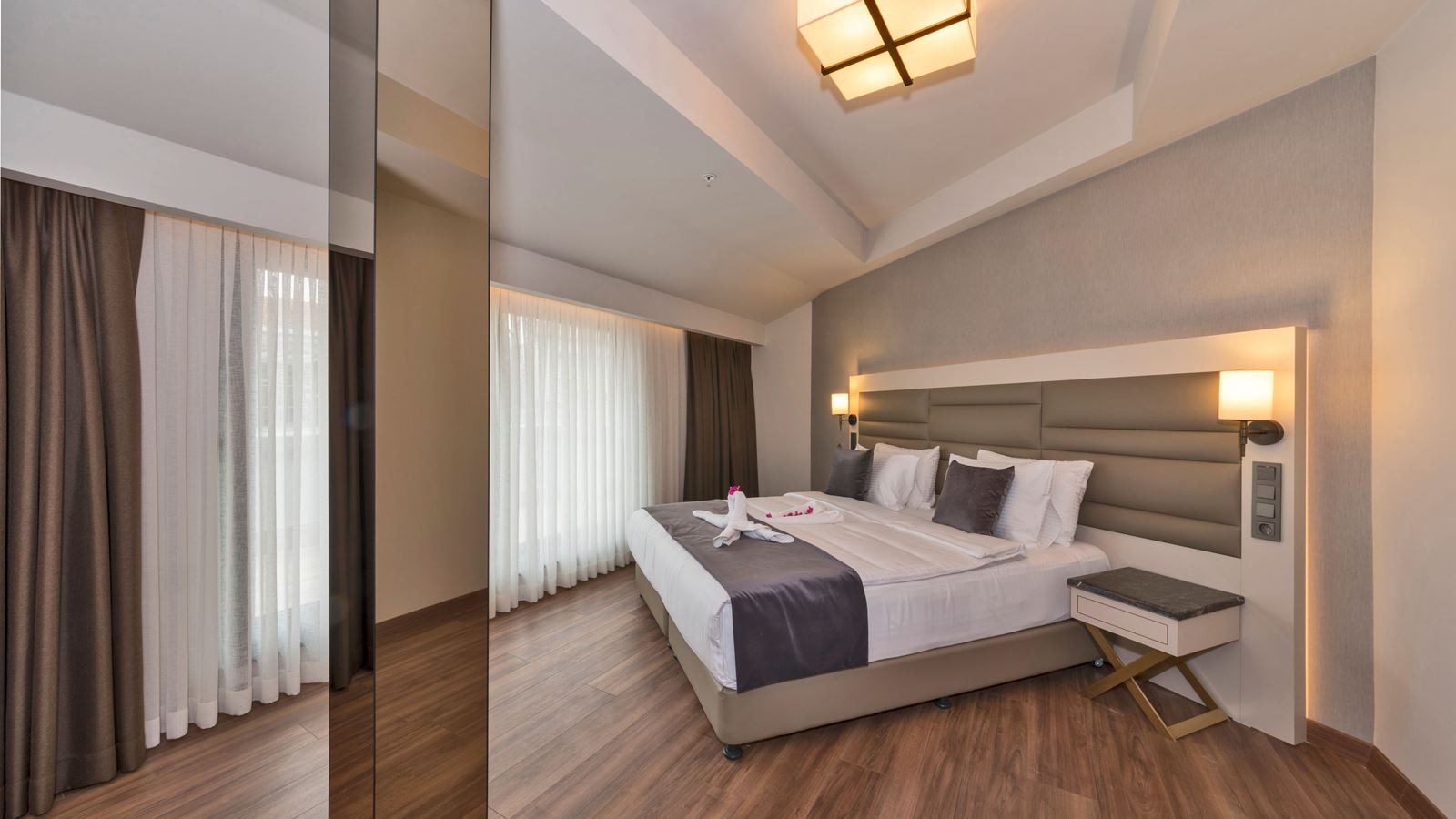 rooms-suite-capacity-5