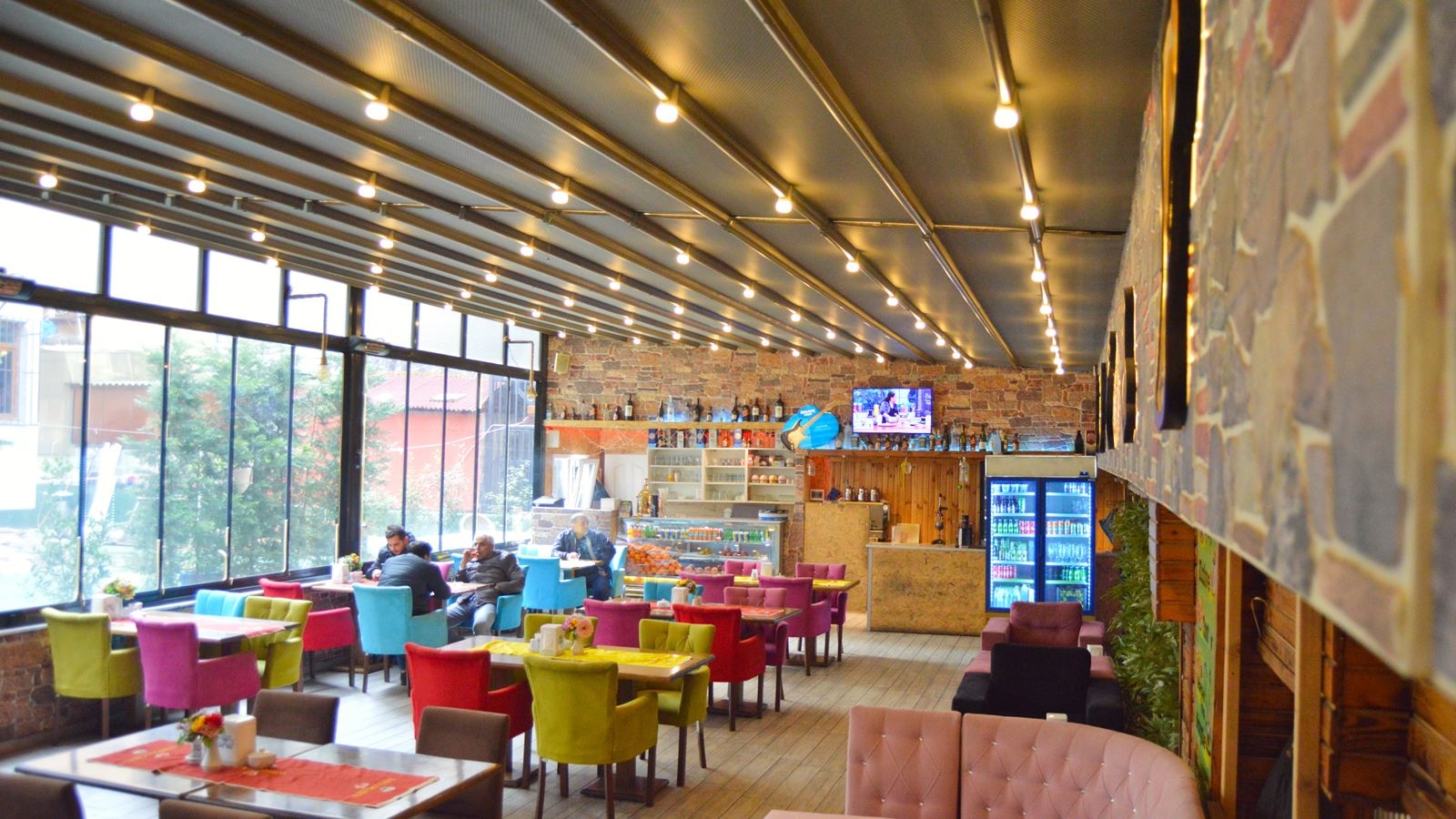 restaurants-restaurants