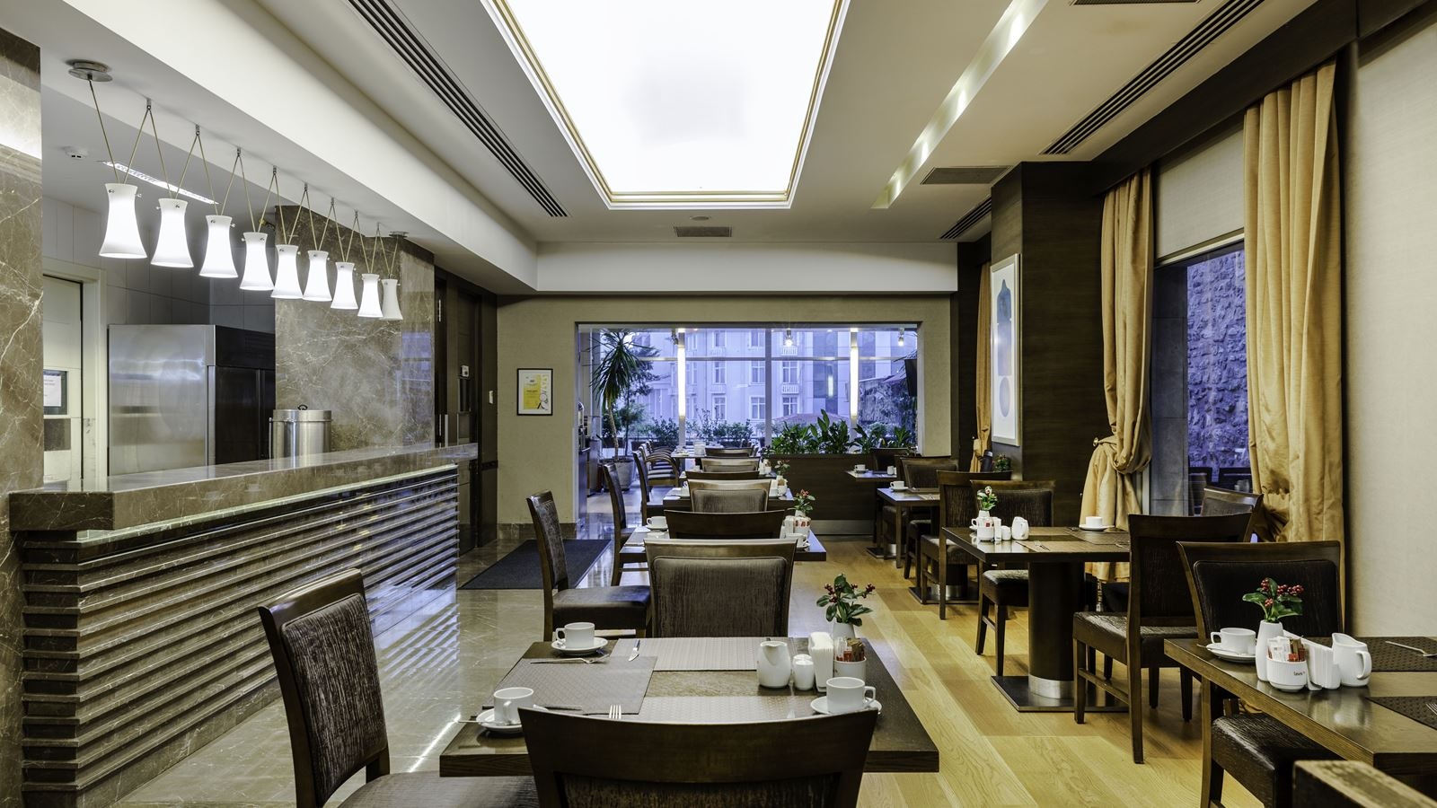 restaurants-restaurants