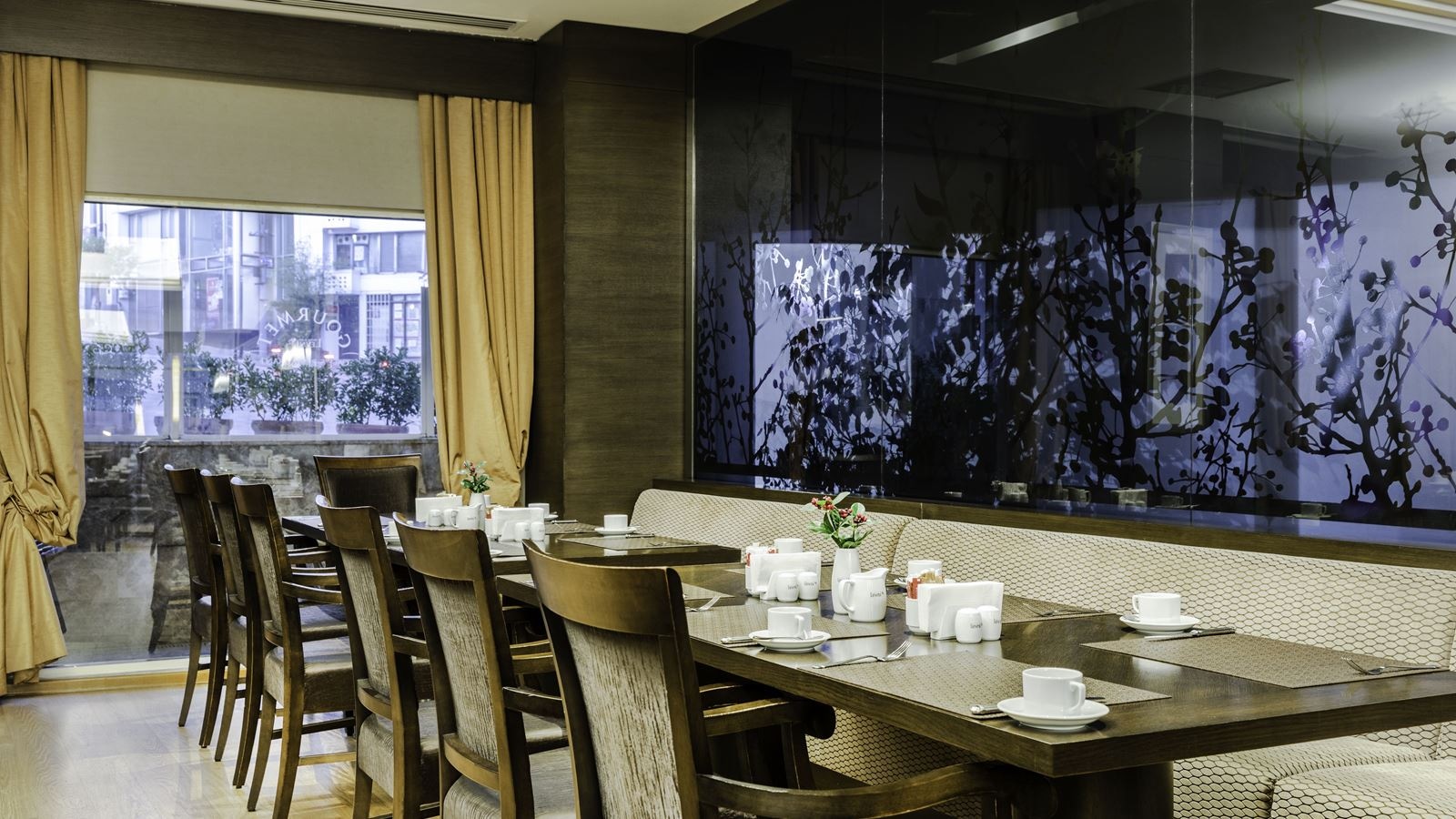 restaurants-restaurants