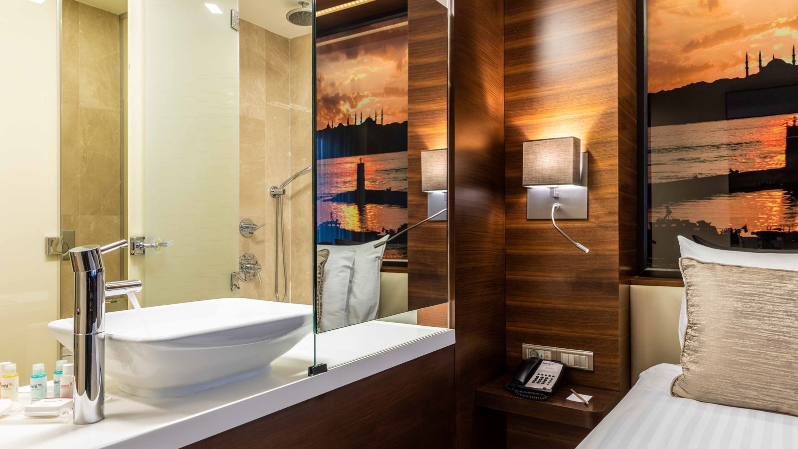 rooms-family-room-standard