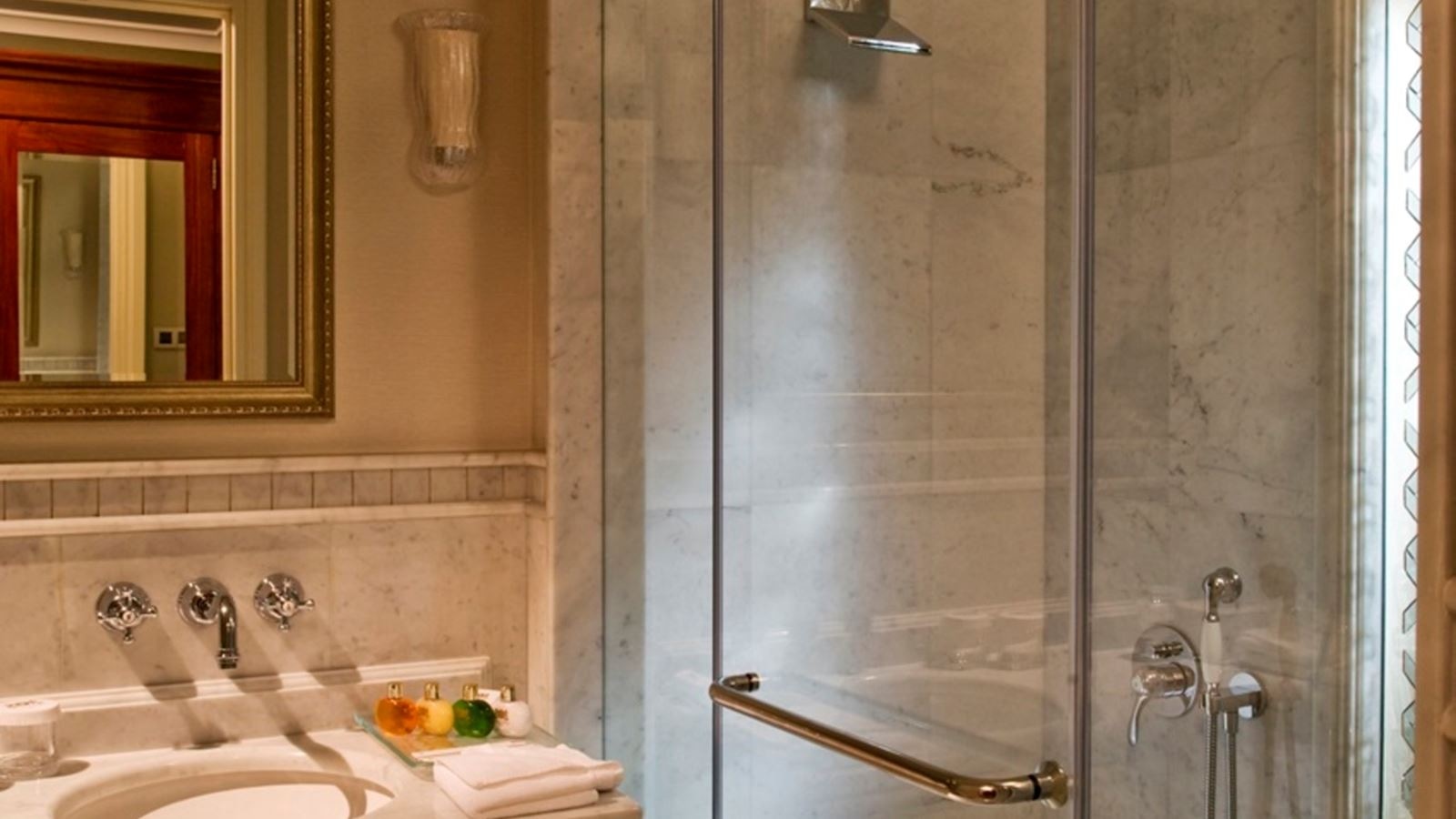 rooms-deluxe-golden-horn-room