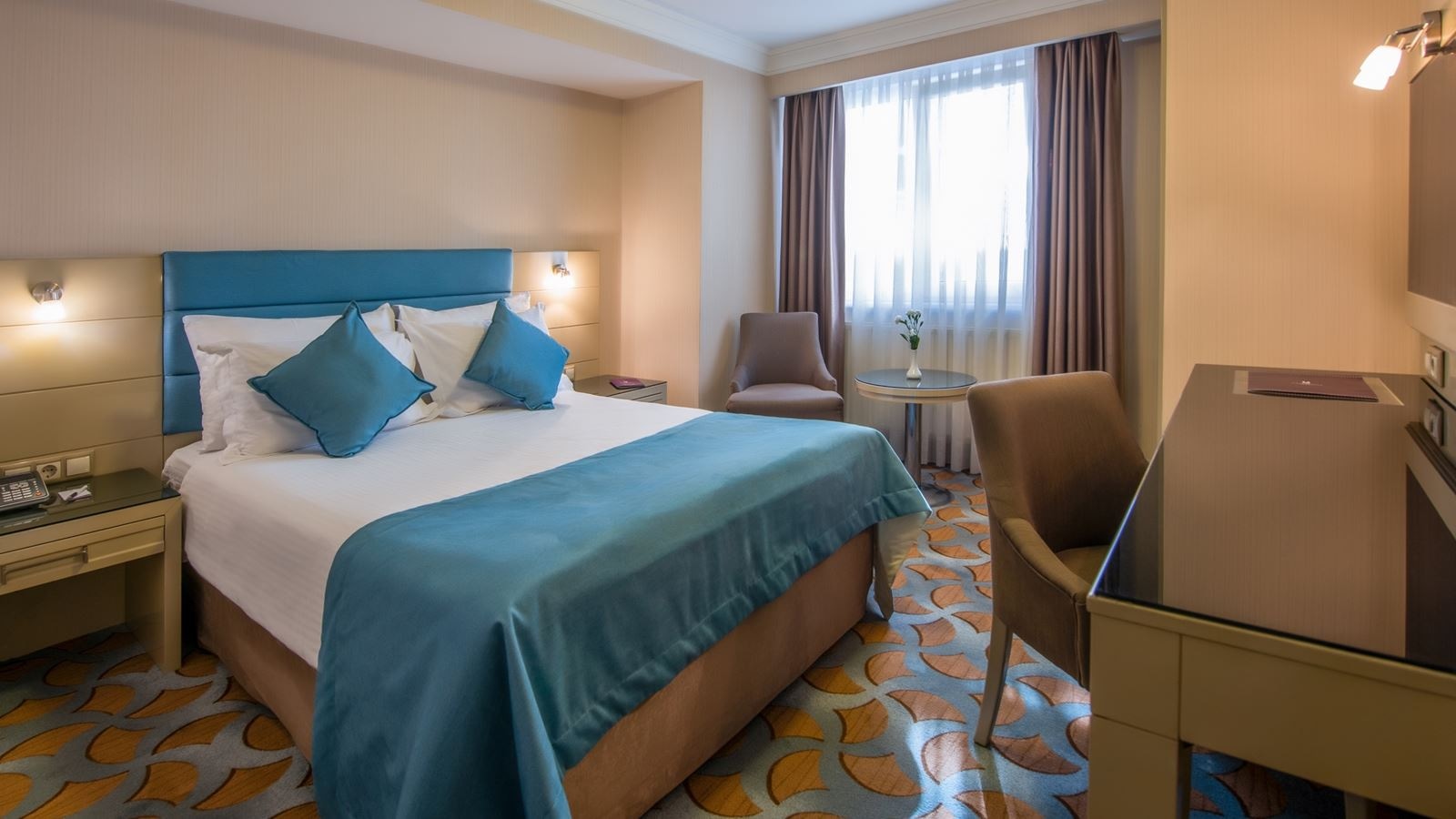 rooms-family-room-standard