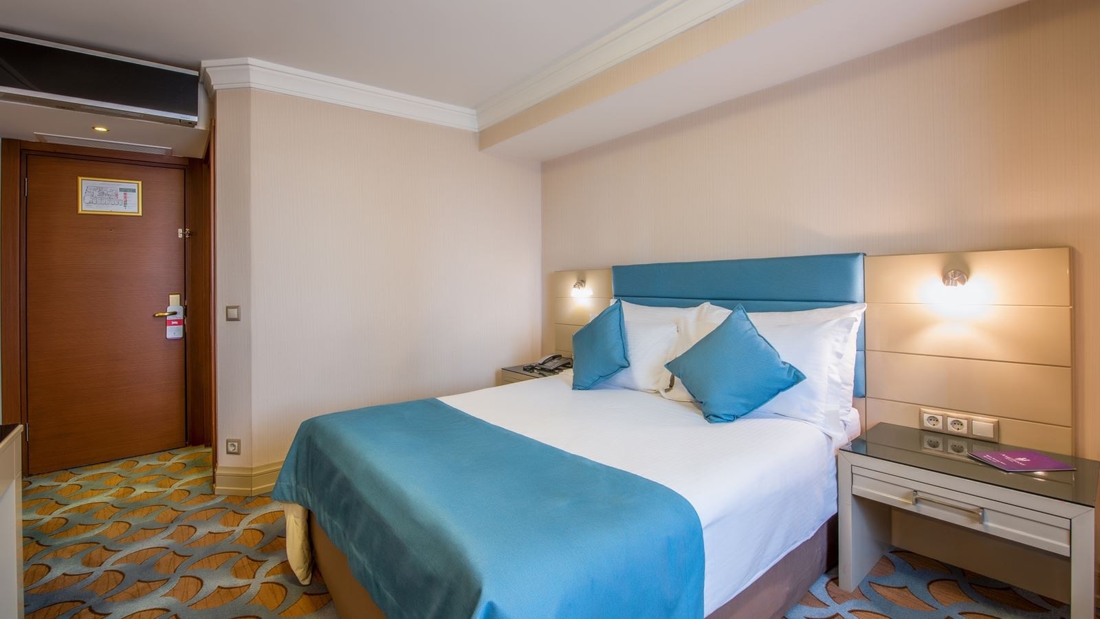 rooms-family-room-standard