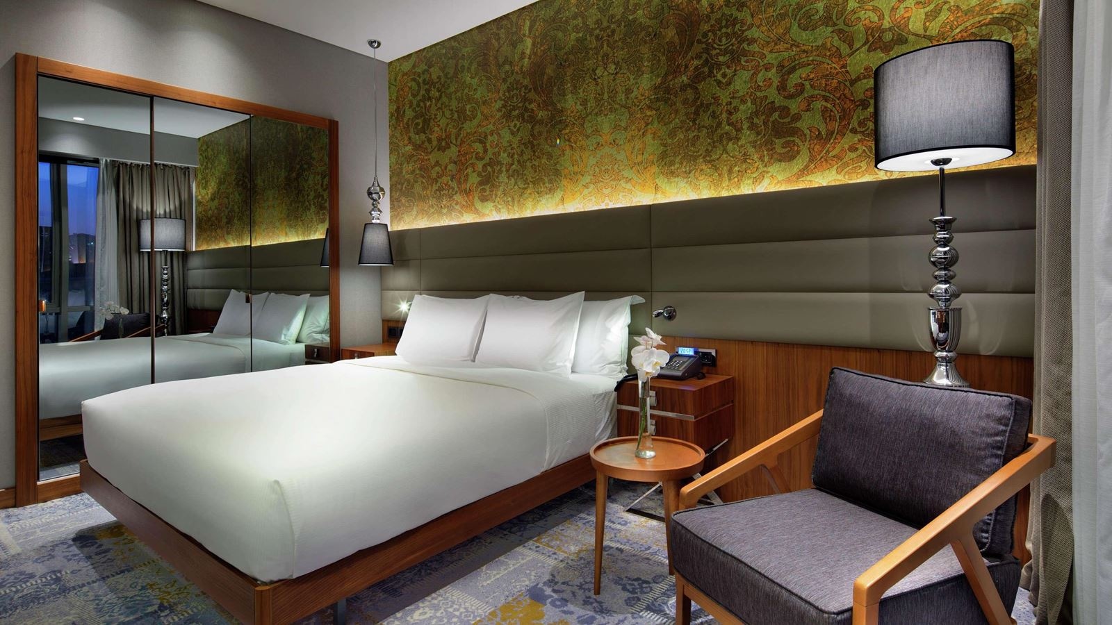 rooms-suite-king-bed-one-bedroom