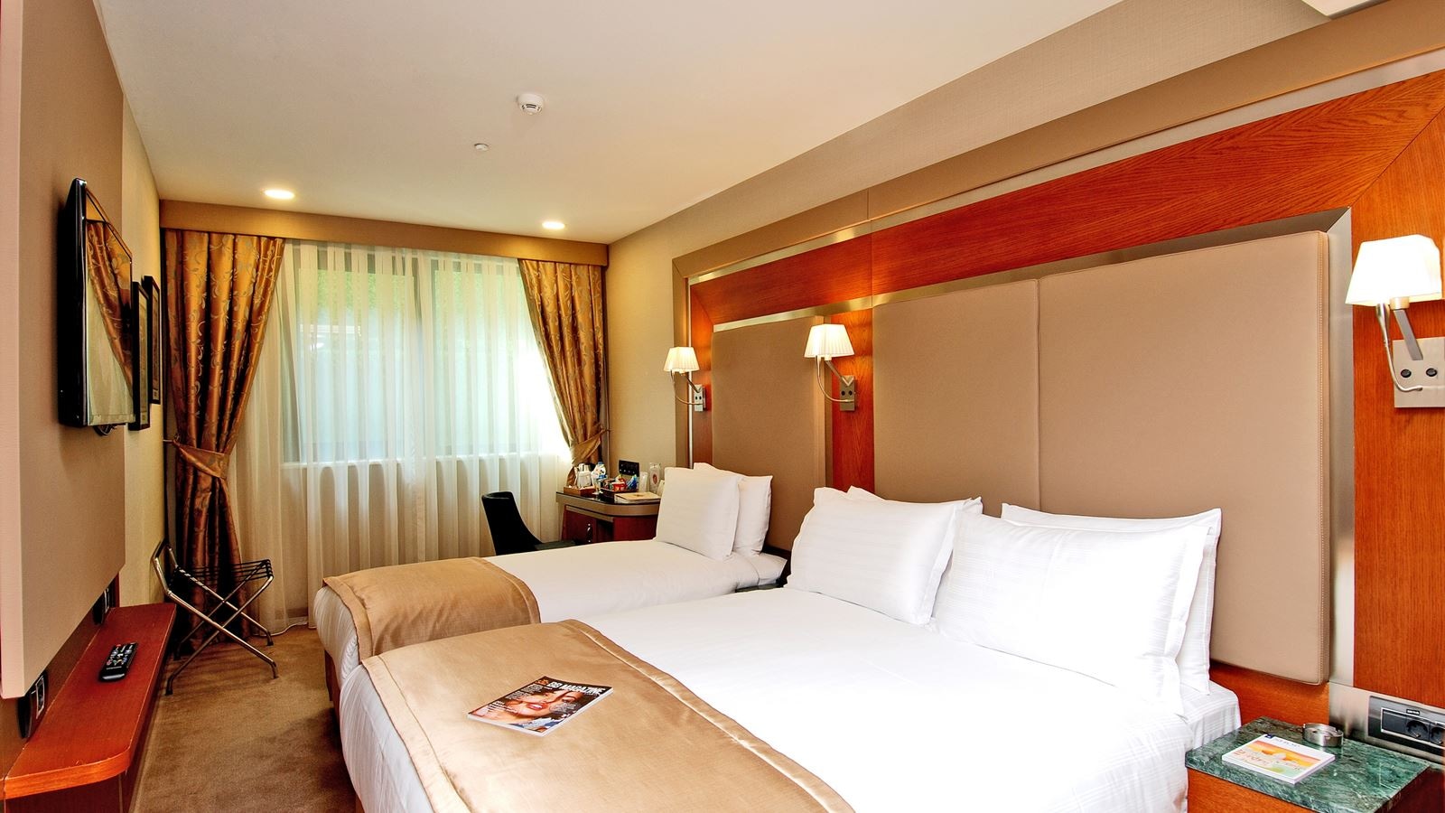 rooms-standard-room-triple