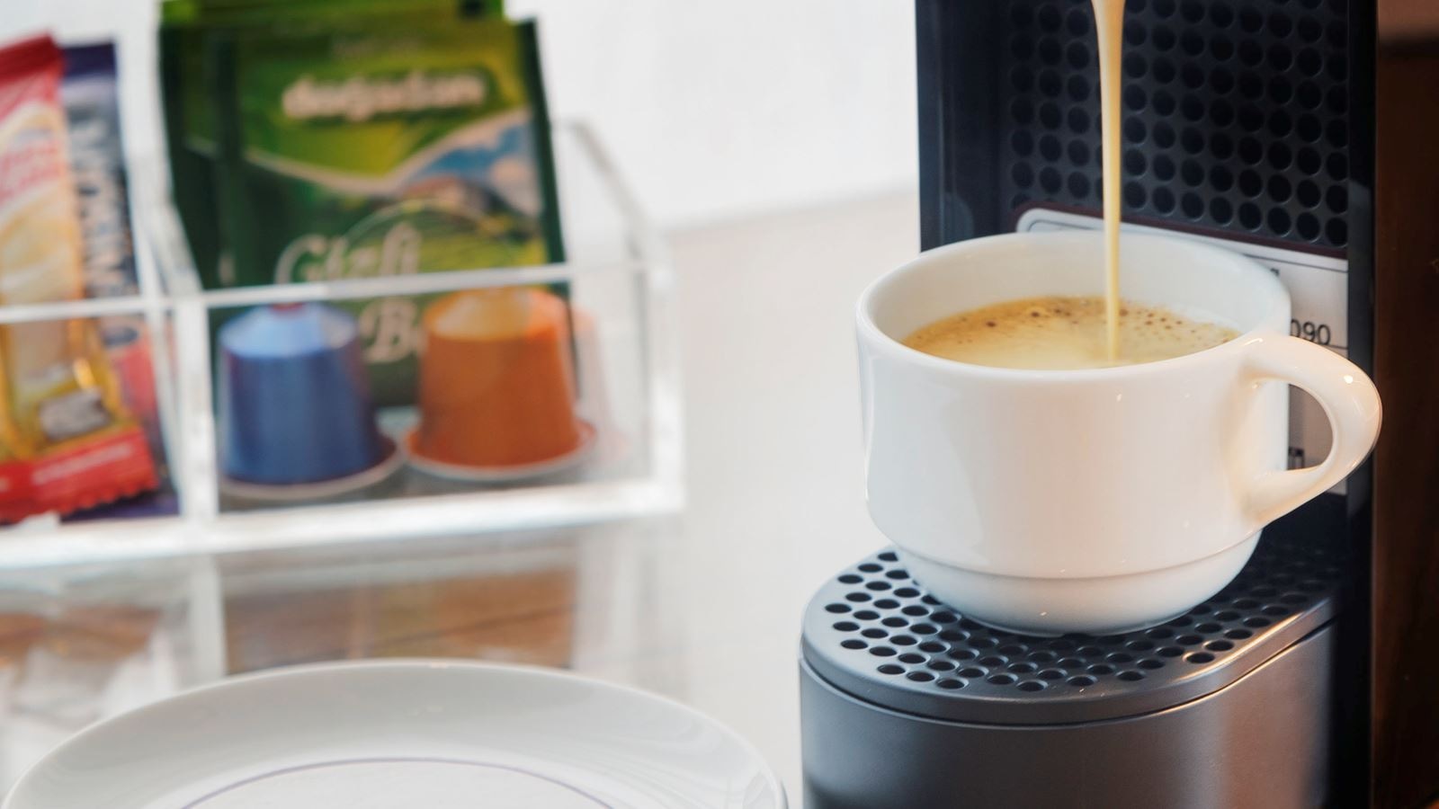 rooms-room-superior-king-bed