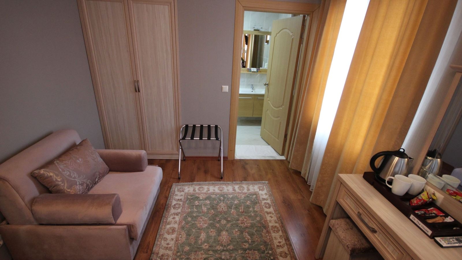 rooms-single-standard