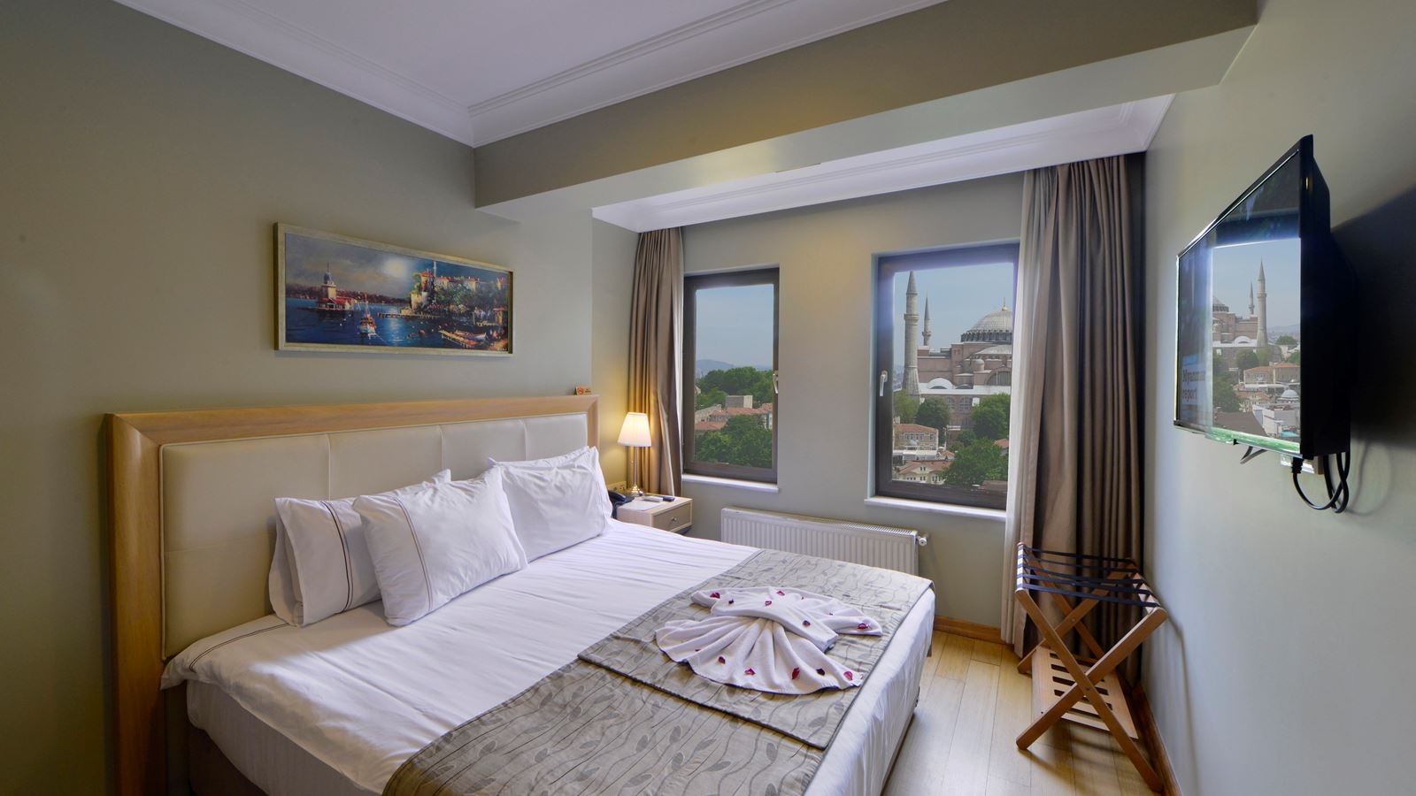 rooms-double-deluxe-with-views