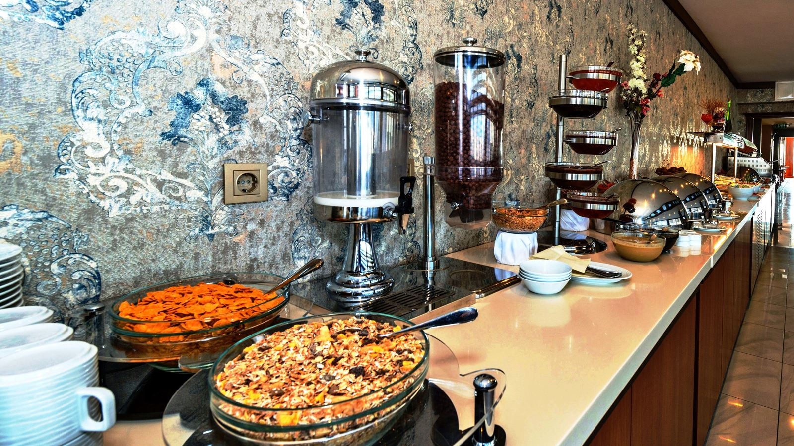 restaurants-restaurants