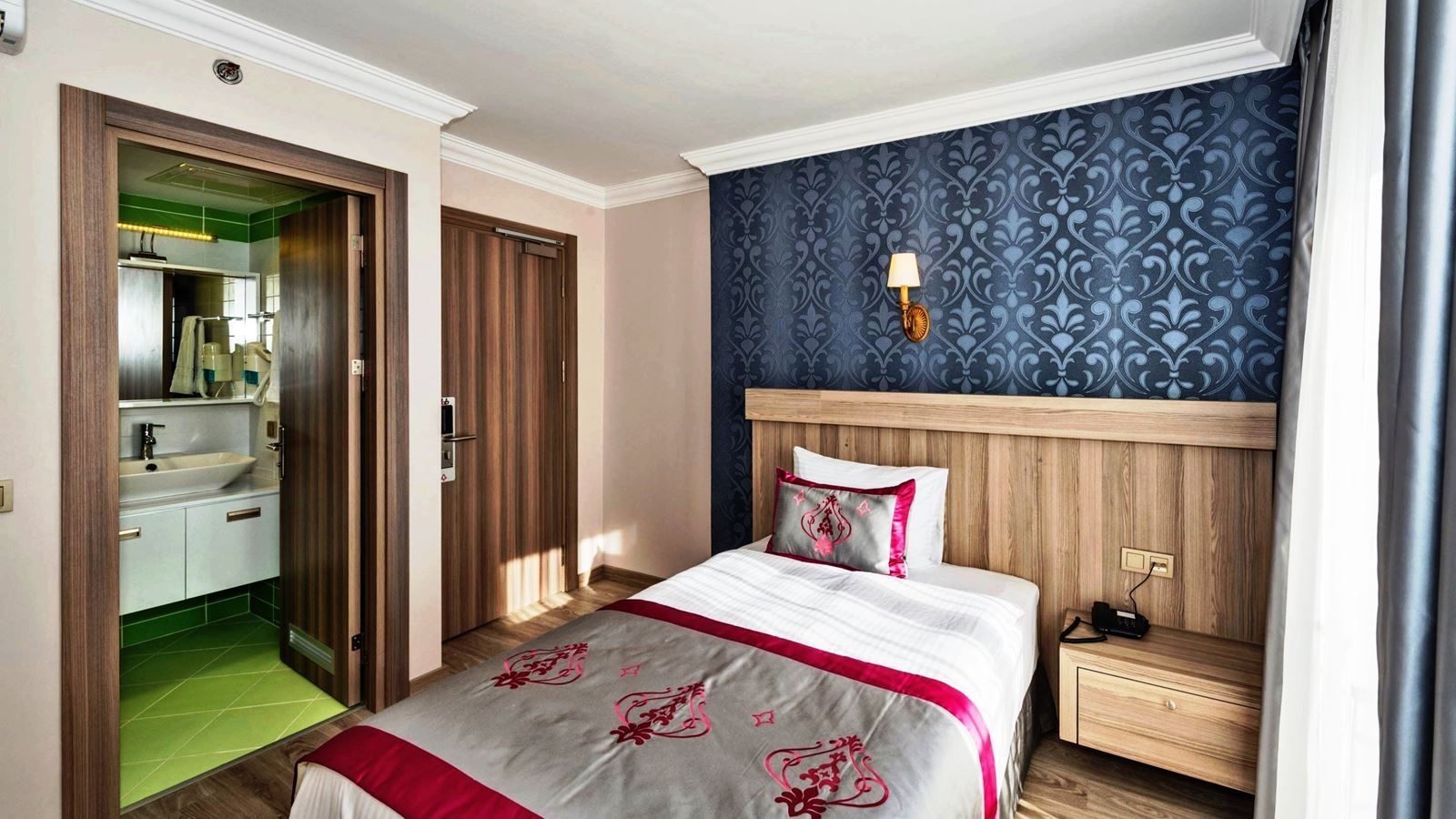 rooms-family-room-standard