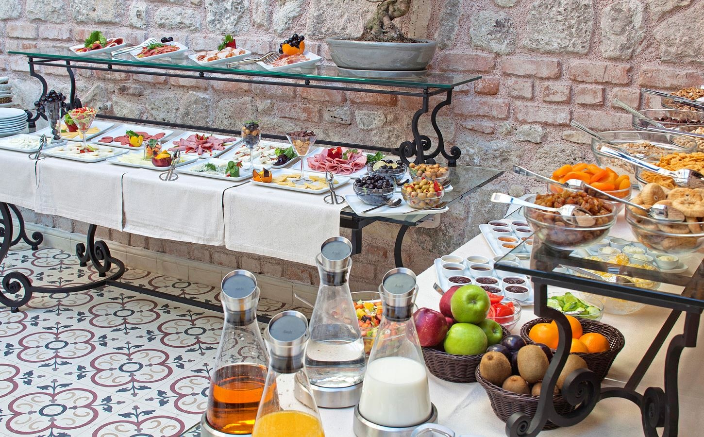 restaurants-restaurants