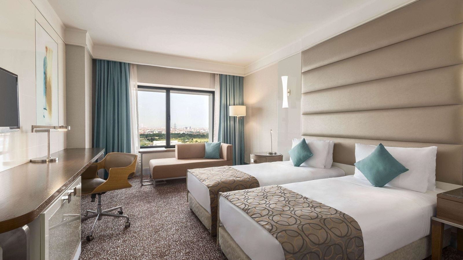 rooms-apartment-with-kitchenette