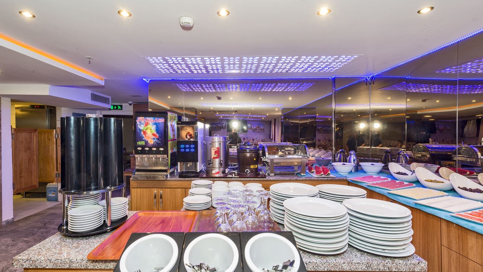 restaurants-restaurants