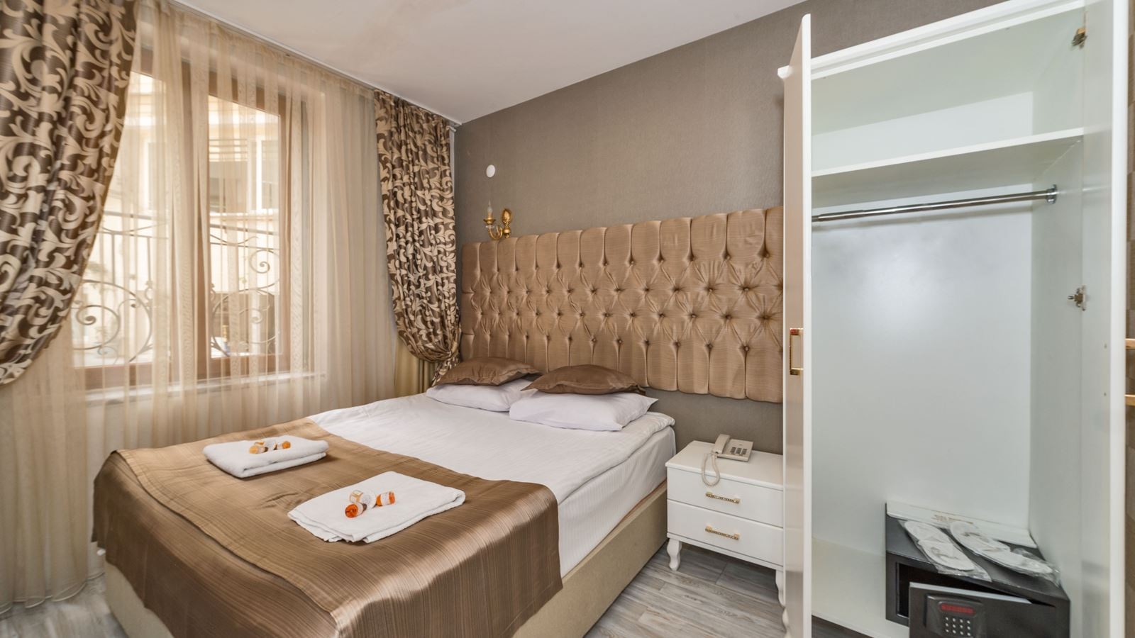 rooms-single-standard