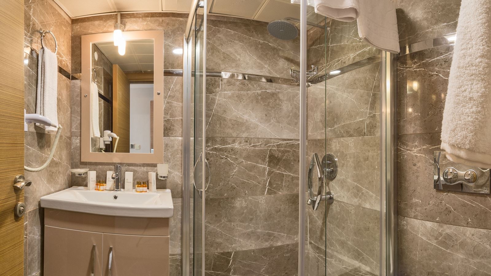 rooms-double-standard