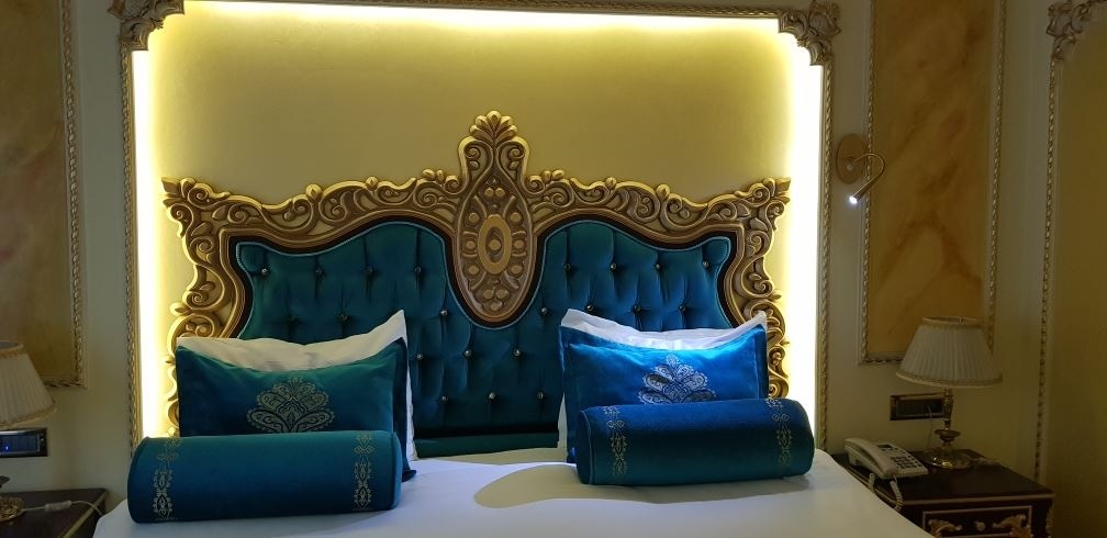 rooms-family-room-classic