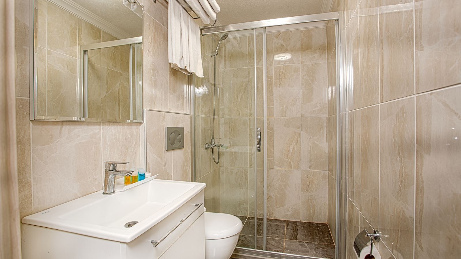 rooms-family-room-standard