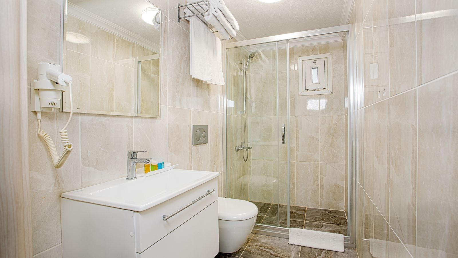 rooms-family-room-standard