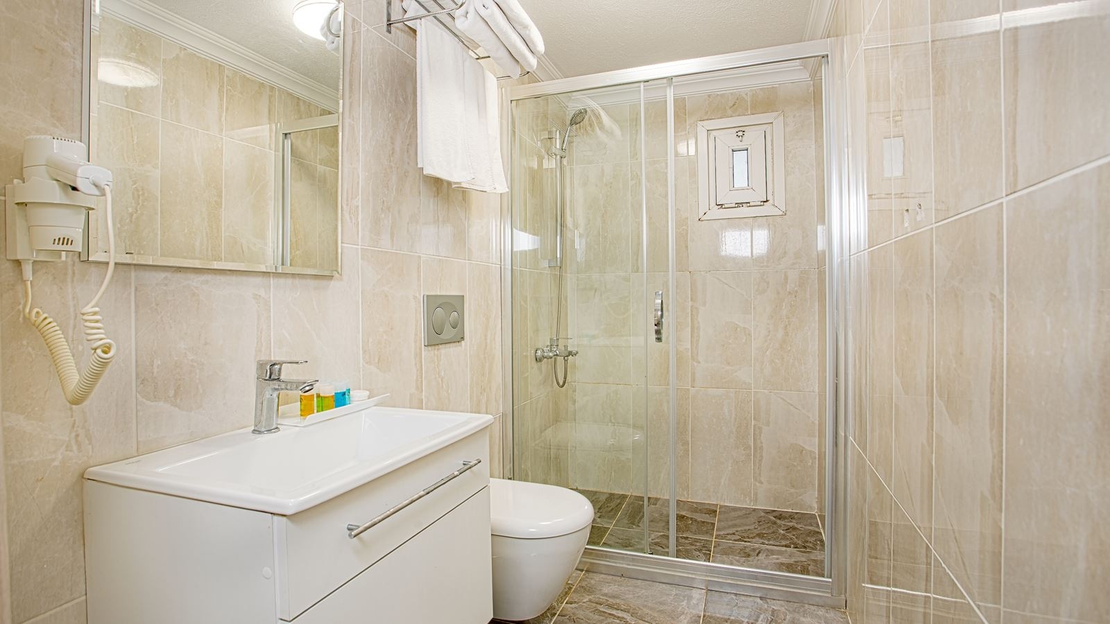 rooms-family-room-standard