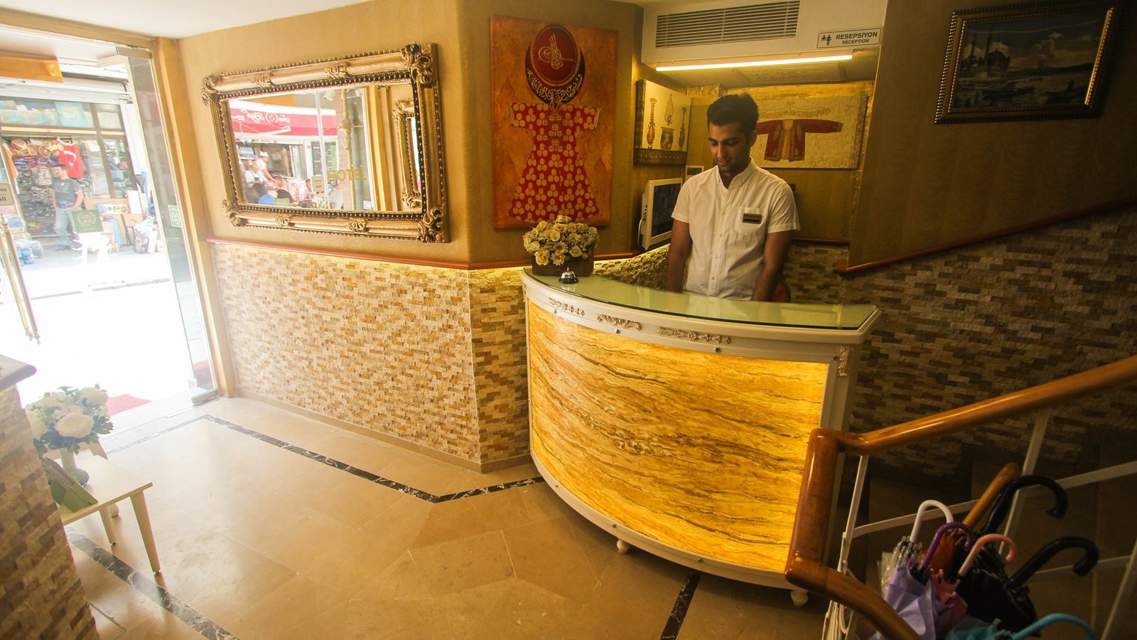 restaurants-restaurants