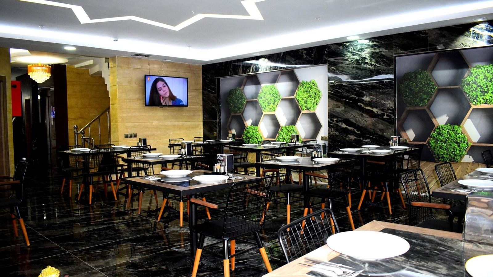 restaurants-restaurants