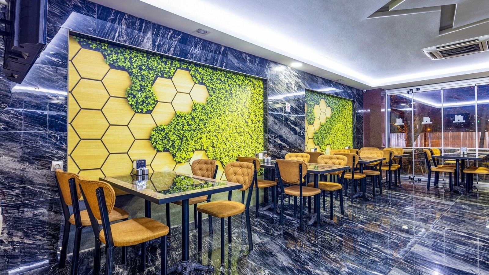 restaurants-restaurants