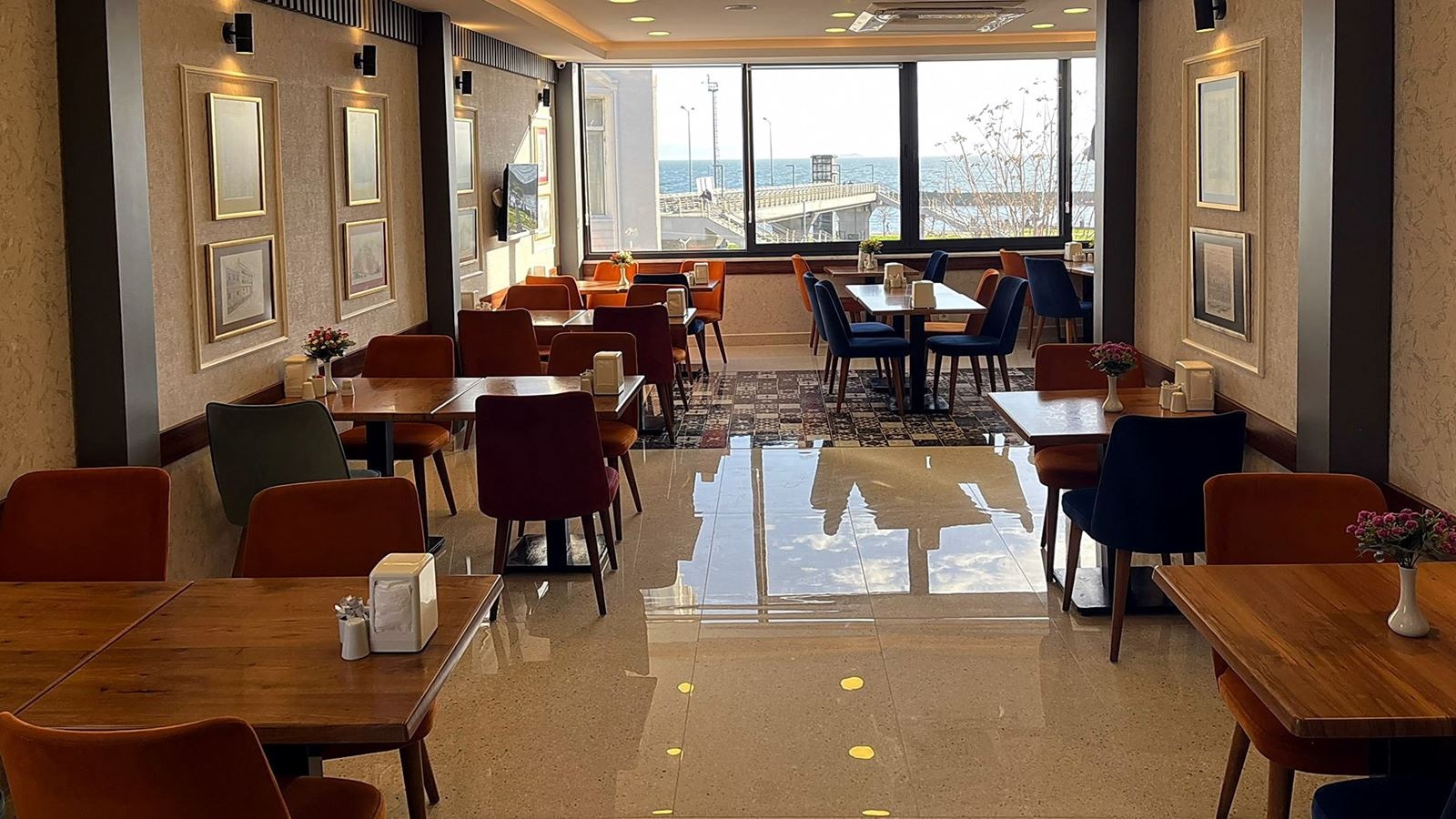 restaurants-restaurants