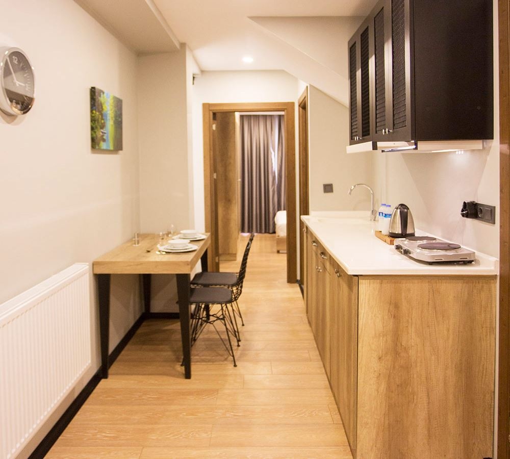 rooms-apartment-with-balcony