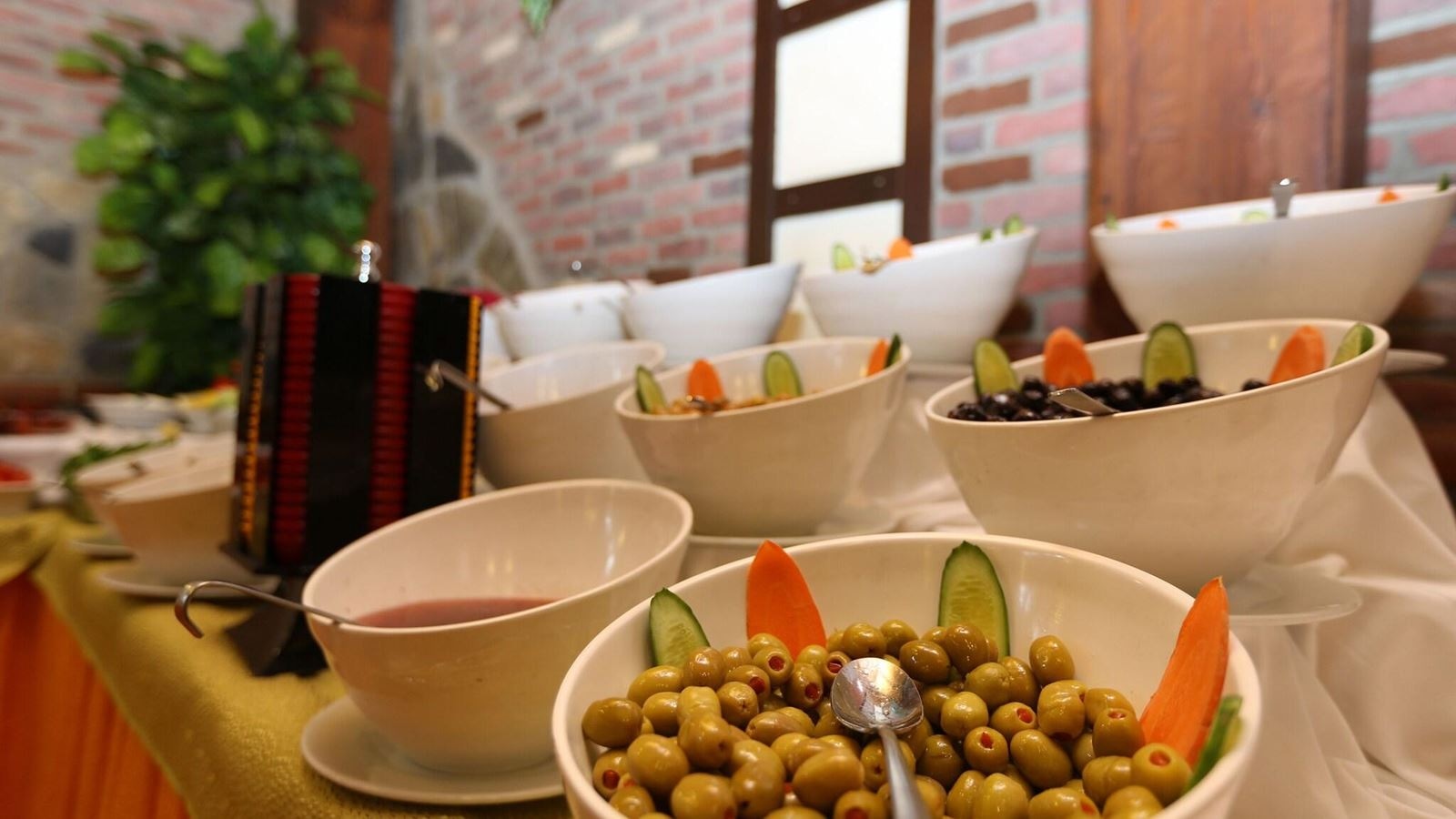 restaurants-restaurants