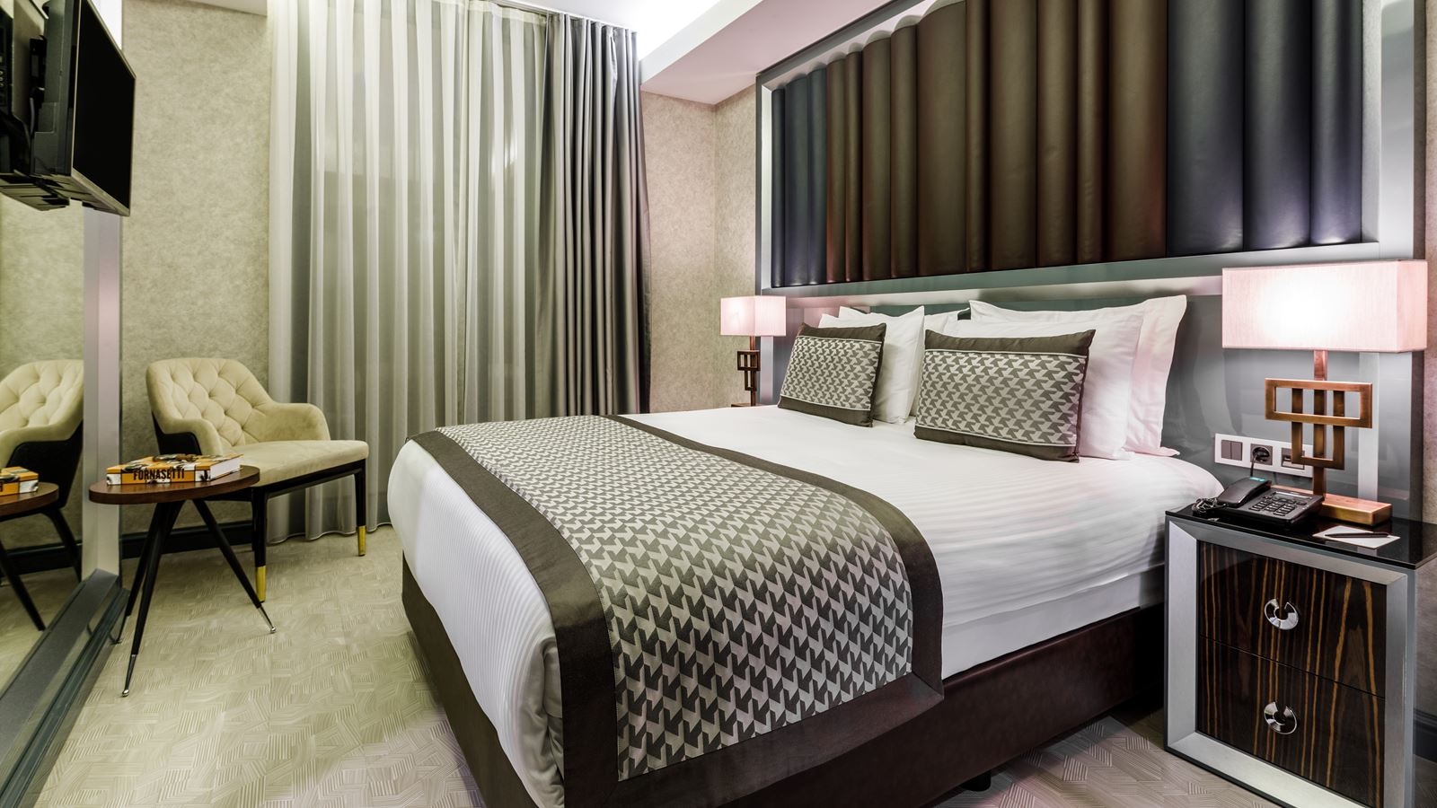 rooms-double-superior-with-double-bed