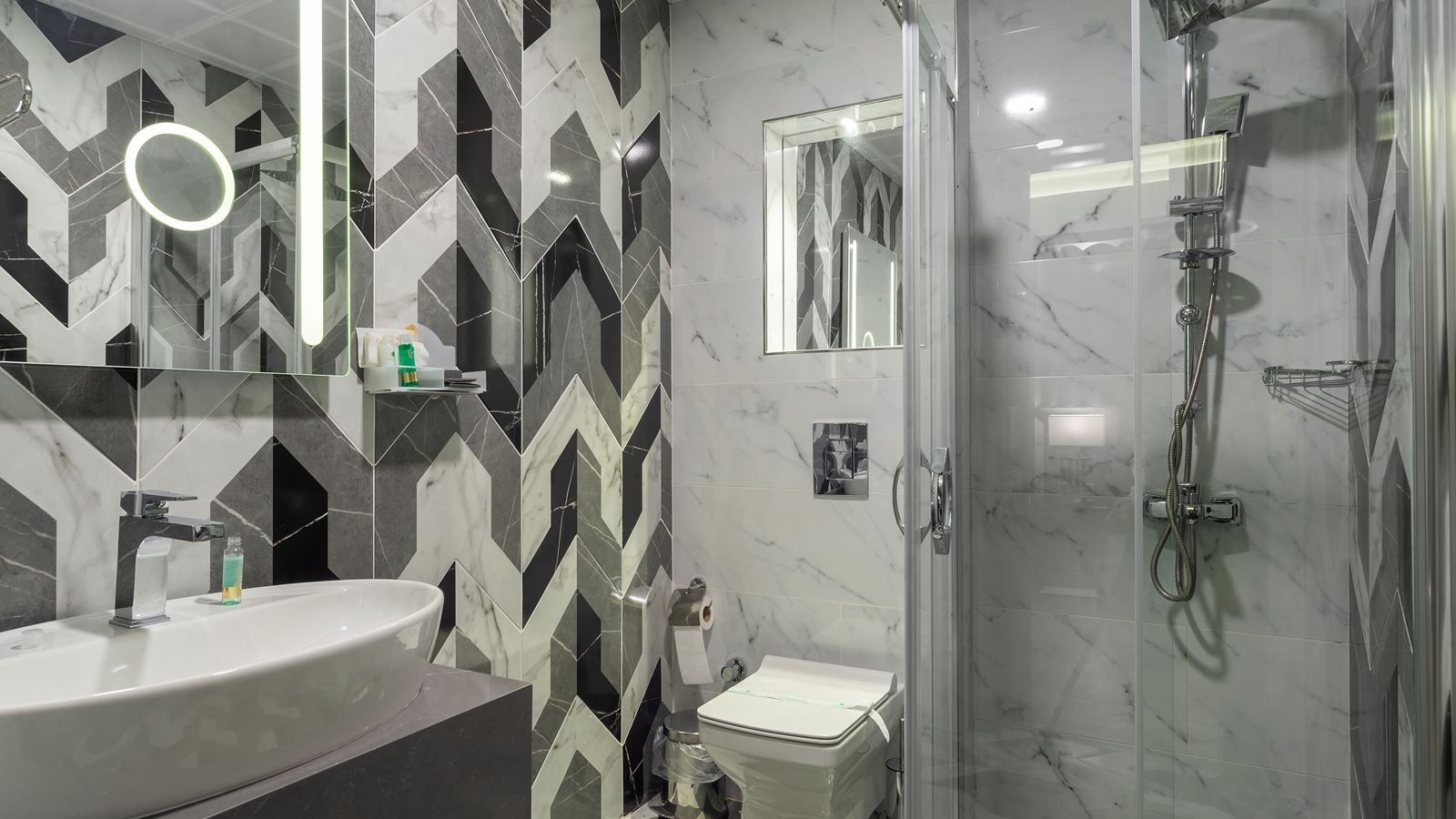 rooms-double-superior-with-double-bed