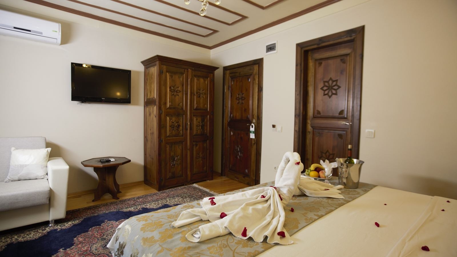 rooms-family-room-two-bedrooms