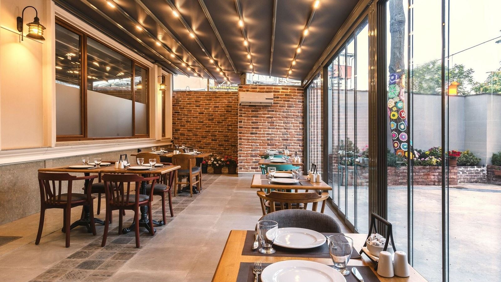 restaurants-restaurants