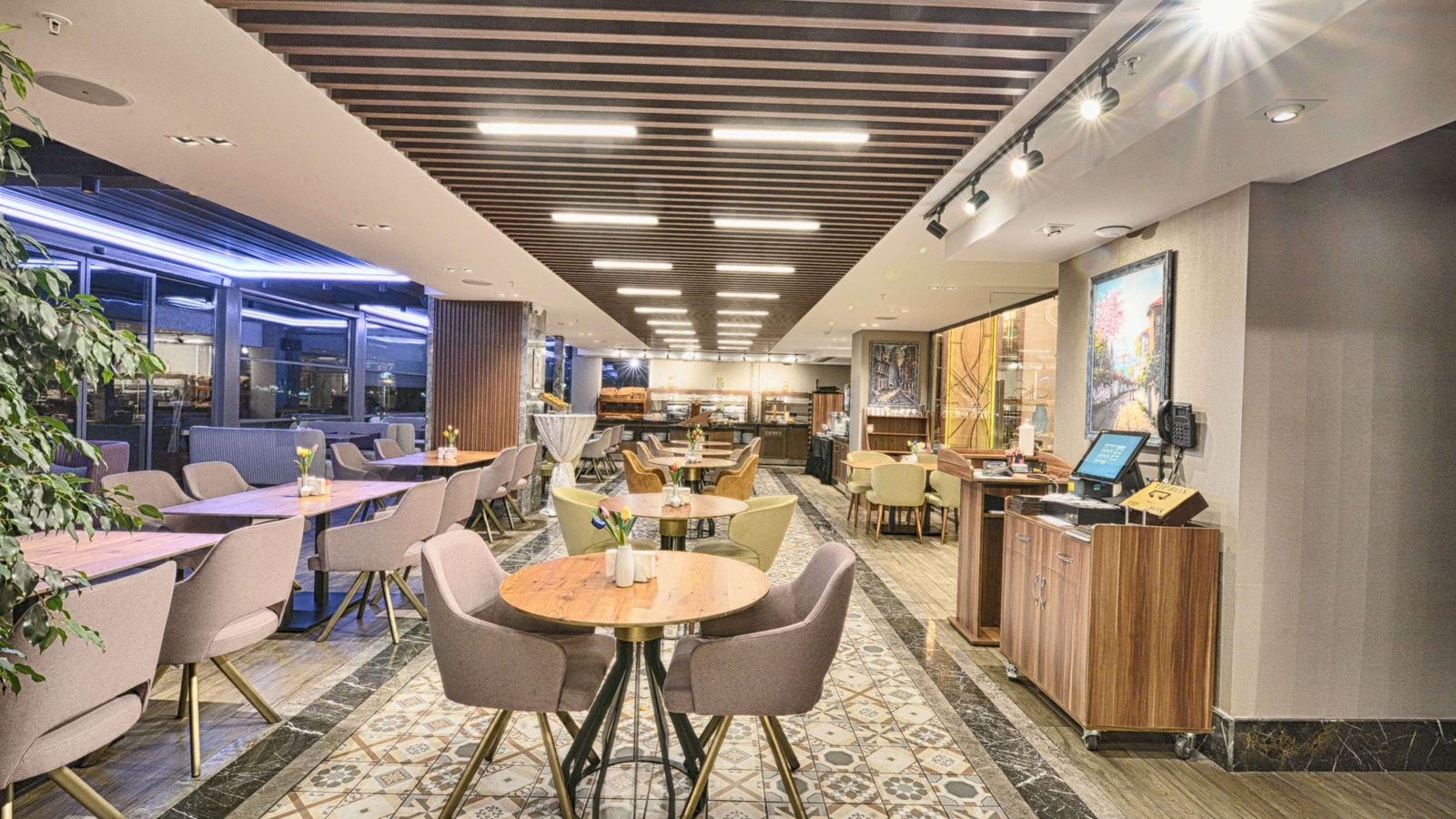 restaurants-restaurants