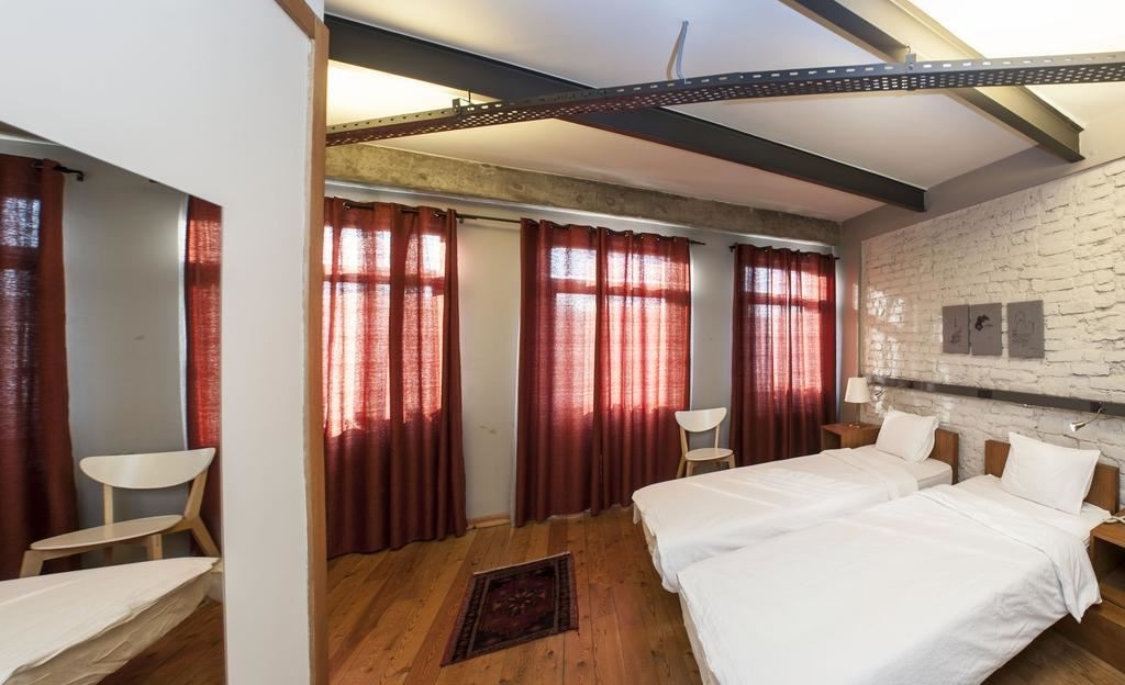 rooms-double-or-twin-standard