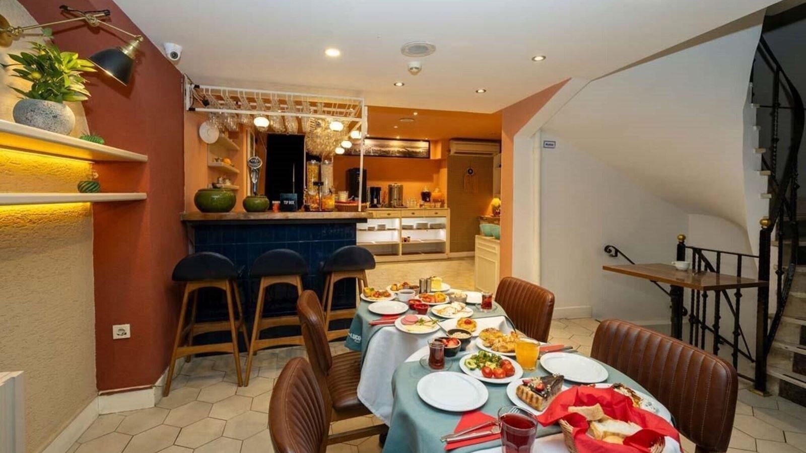 restaurants-restaurants