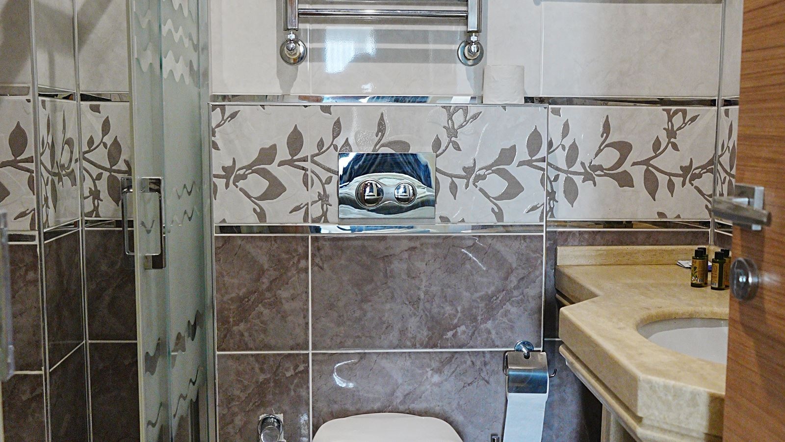 rooms-triple-two-beds