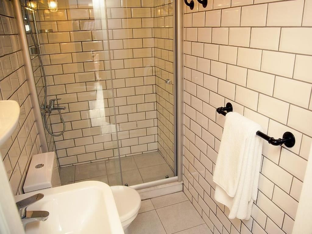 rooms-double-standard