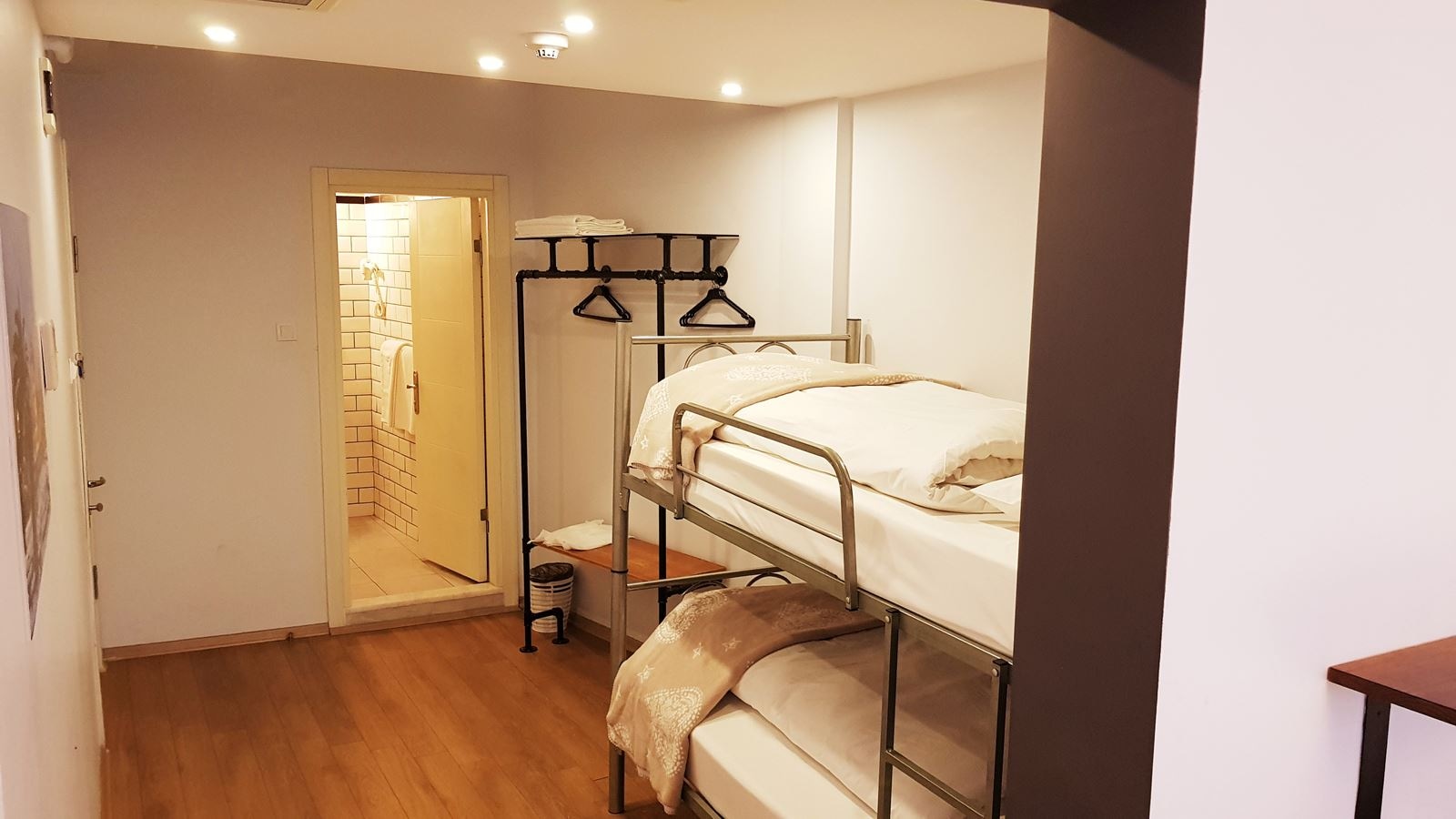 rooms-family-room-standard