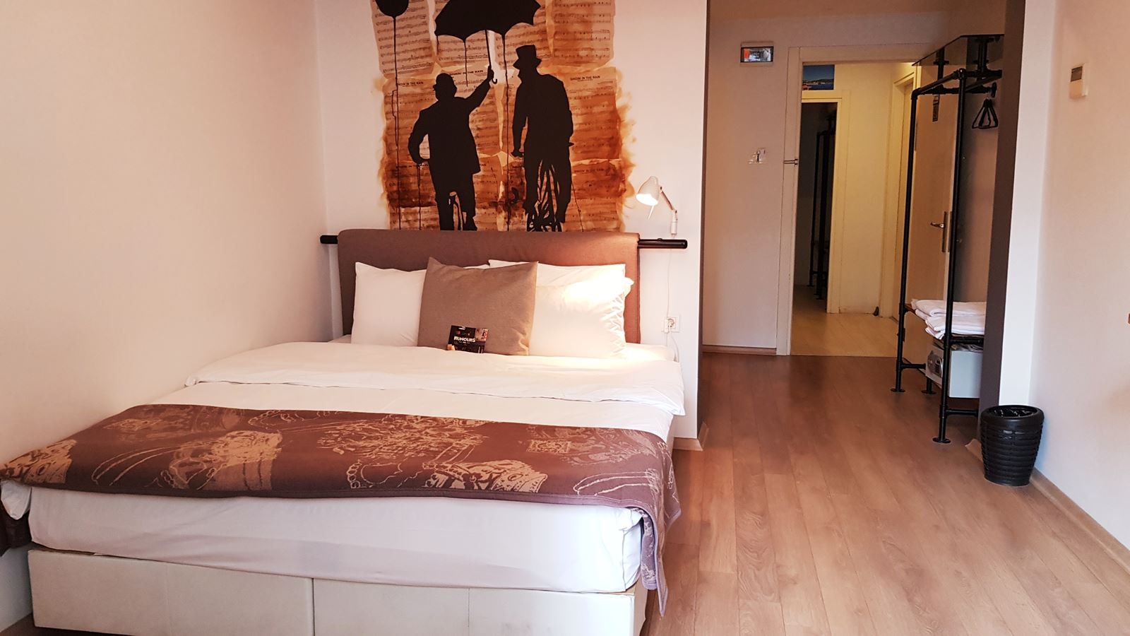 rooms-family-room-standard