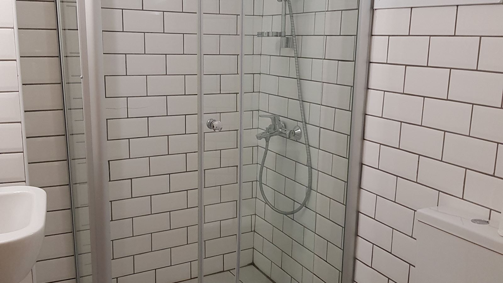 rooms-triple-economy