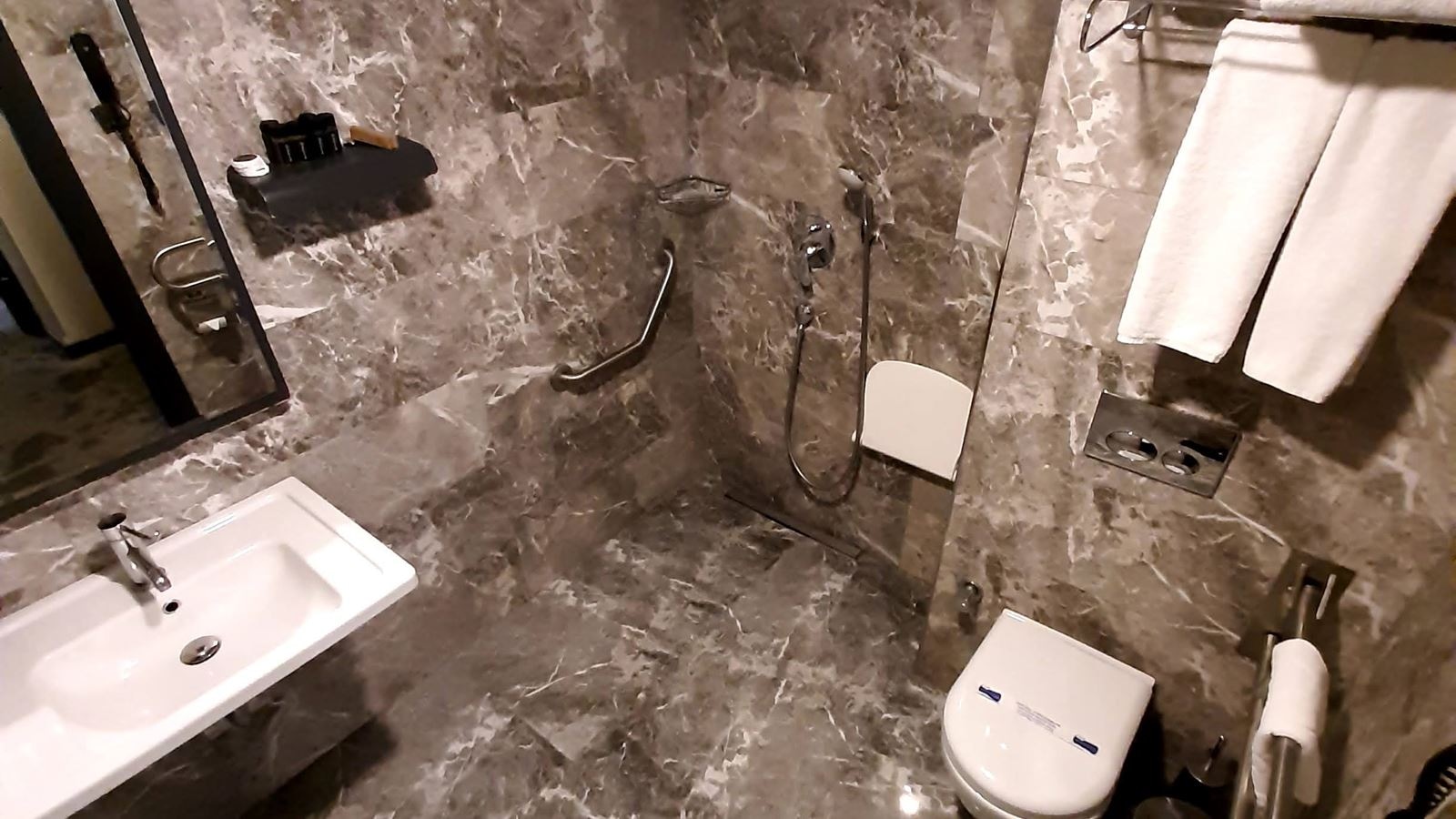 rooms-triple-standard