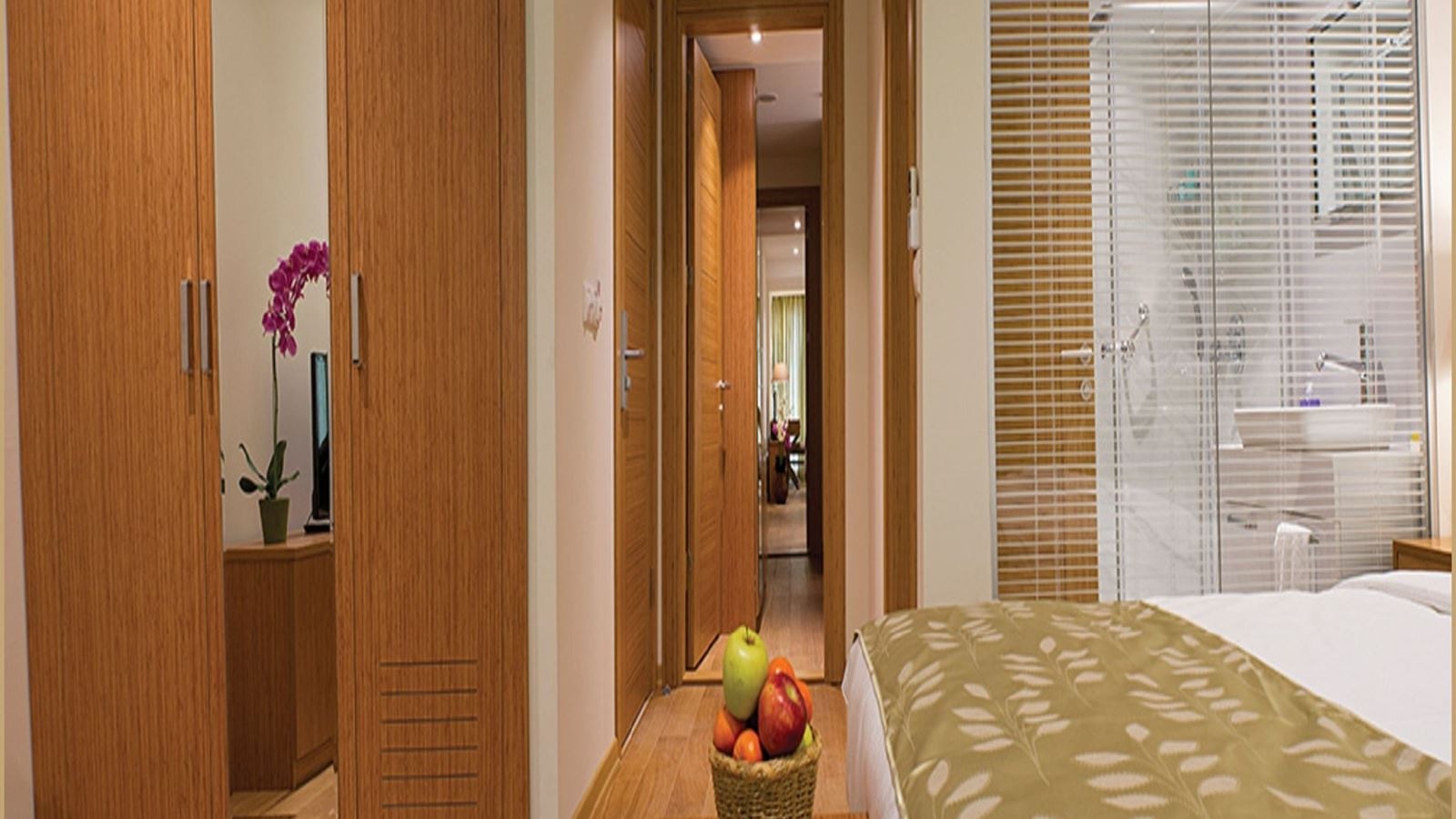 rooms-suite-two-double-beds