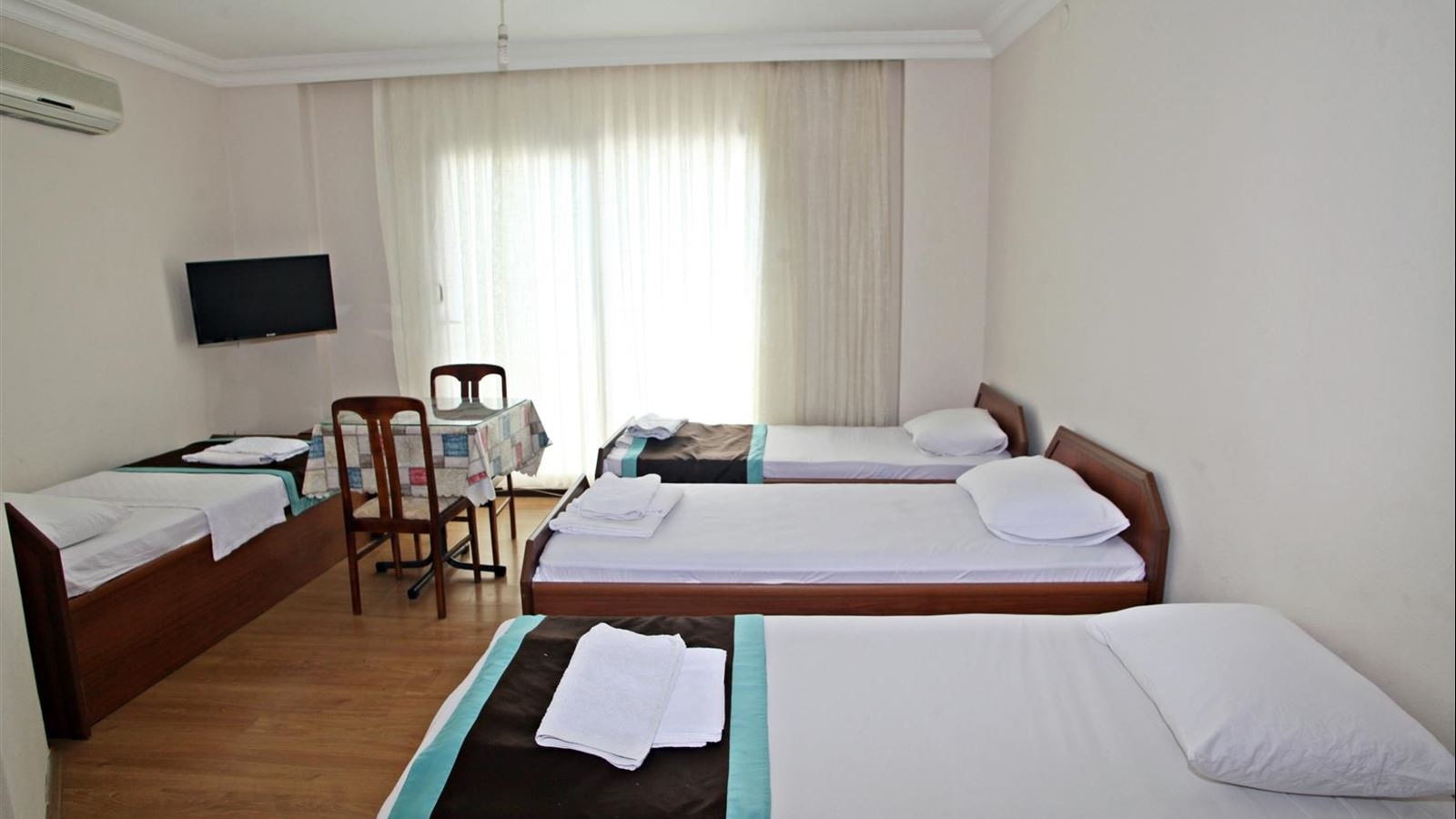 rooms-standard-double-or-twin-room