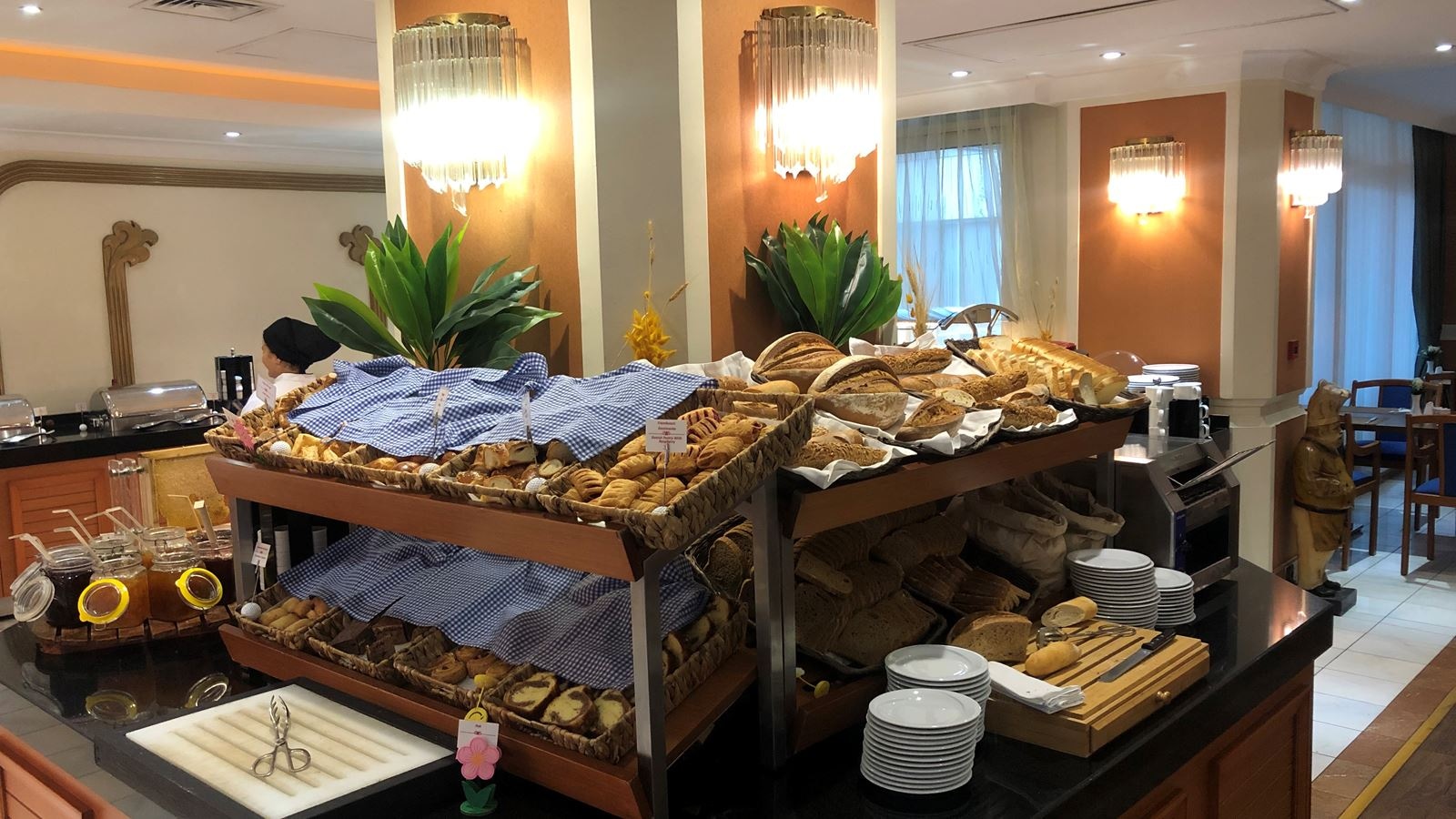 restaurants-restaurants