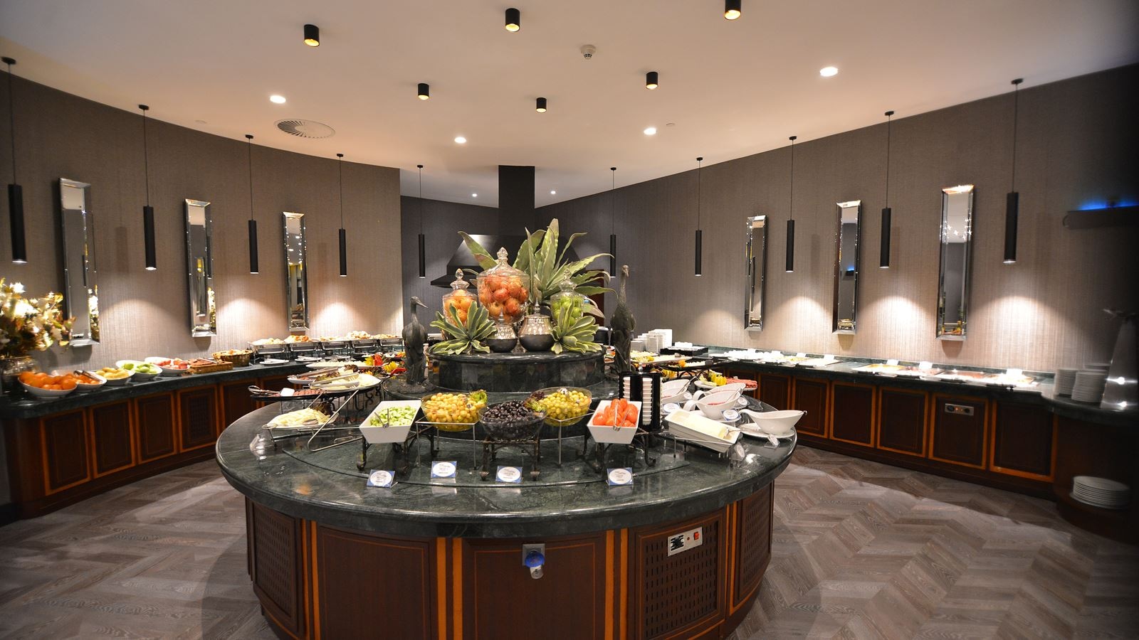 restaurants-restaurants