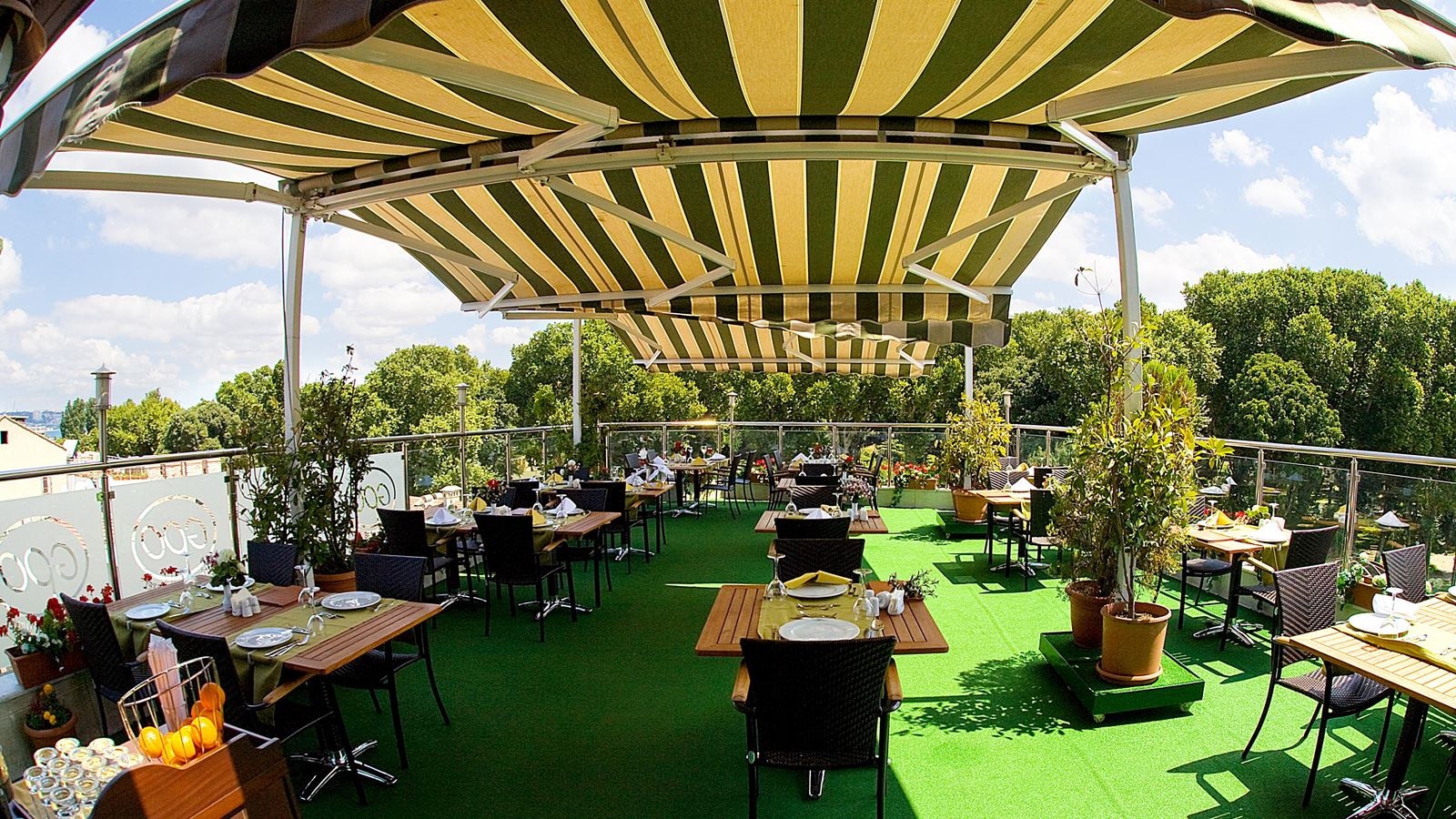 restaurants-restaurants