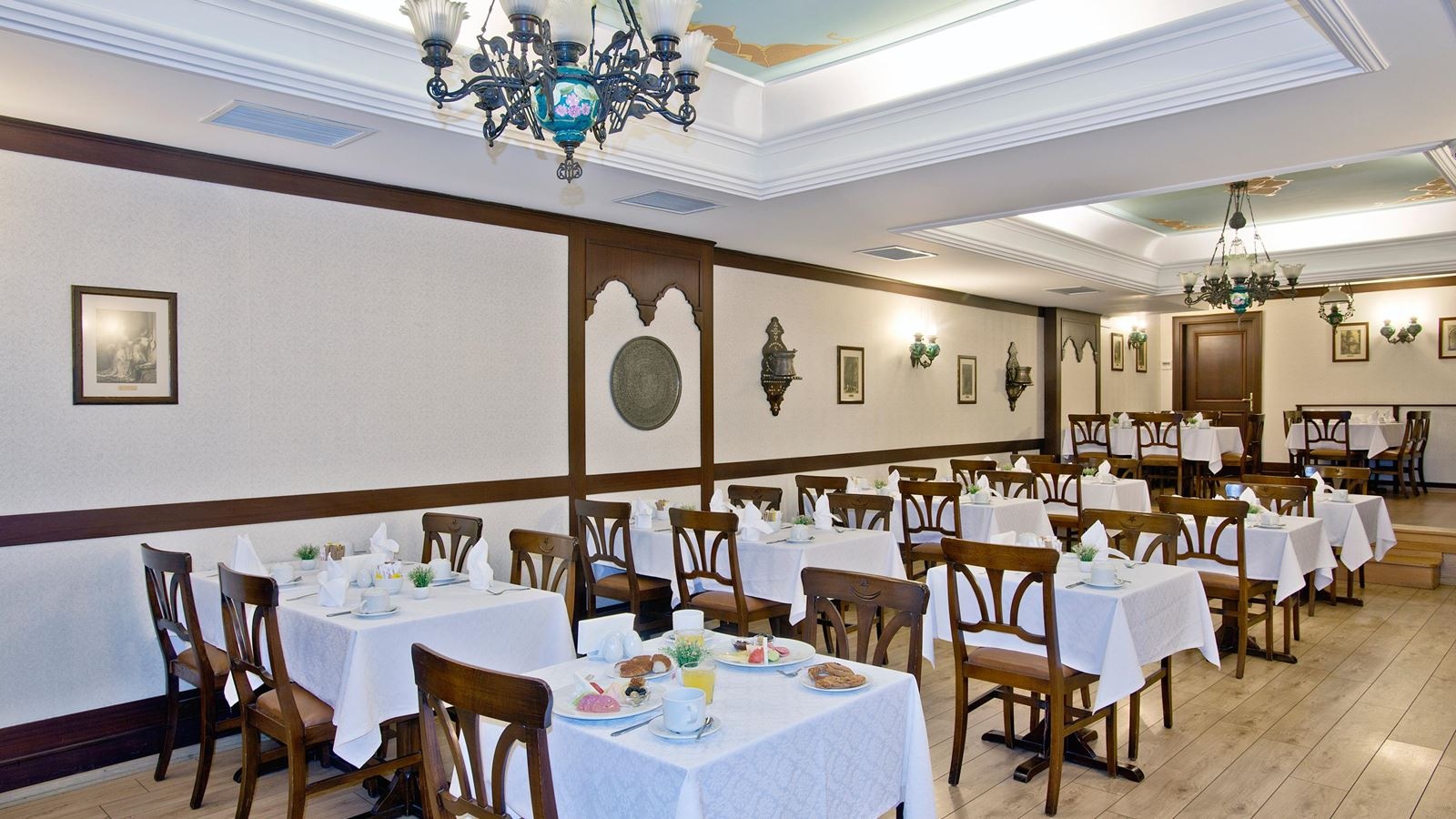 restaurants-restaurants