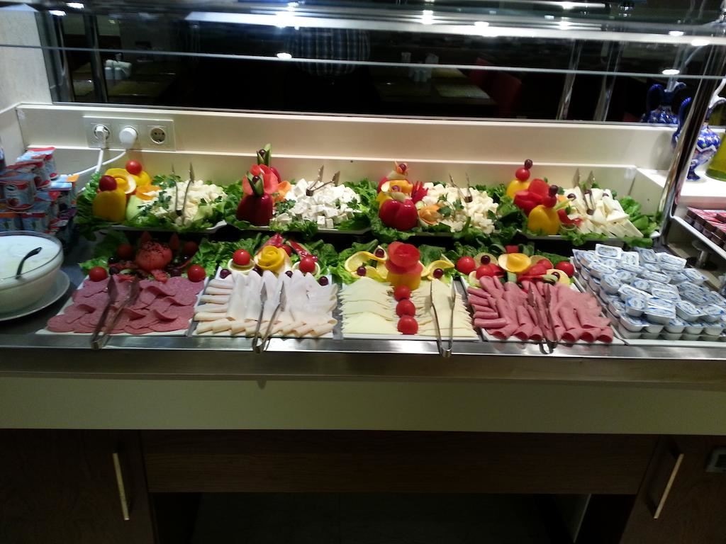 restaurants-restaurants